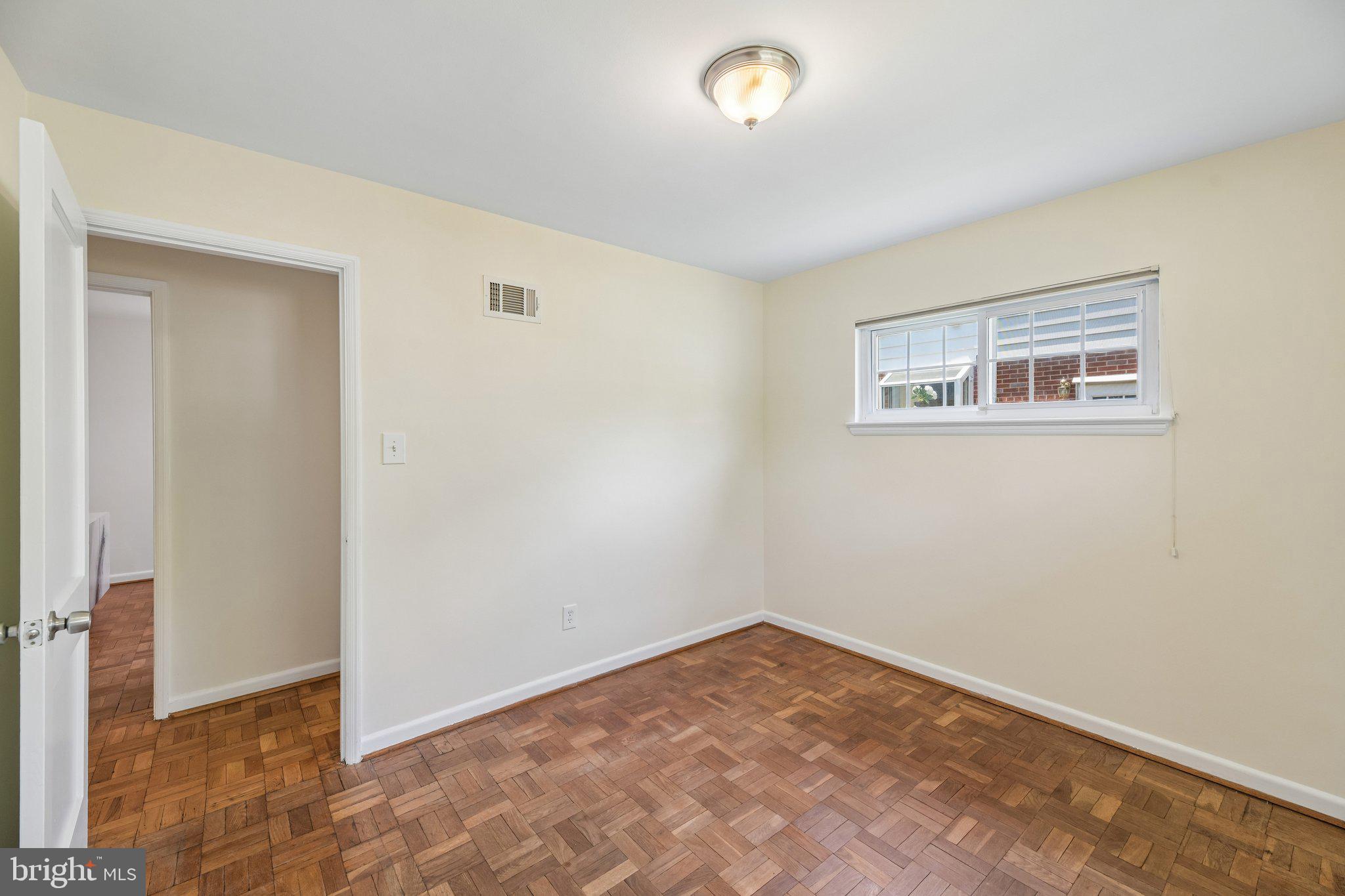 BARCROFT - Residential