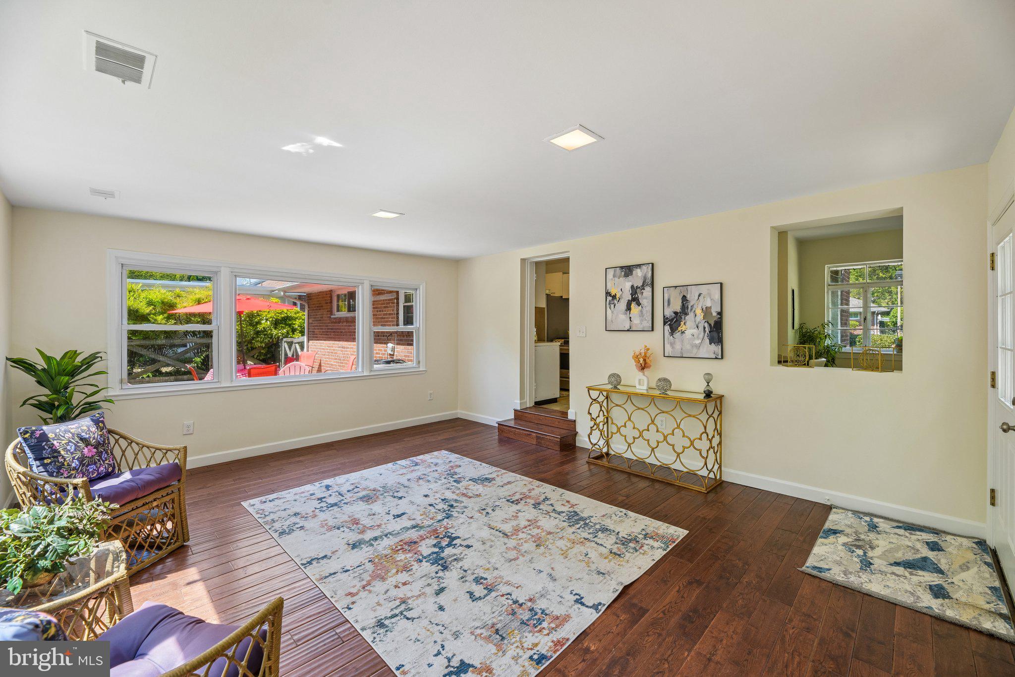 BARCROFT - Residential