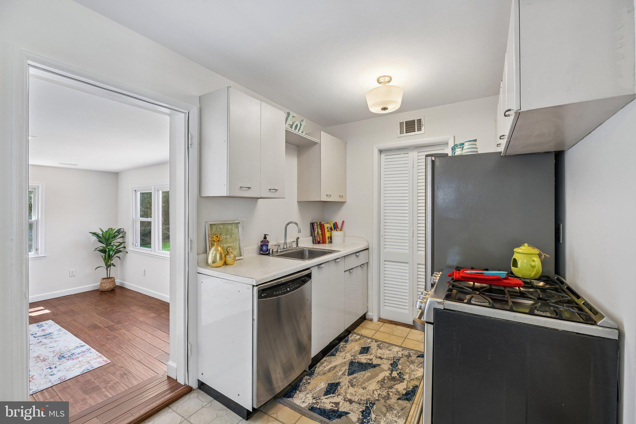 BARCROFT - Residential