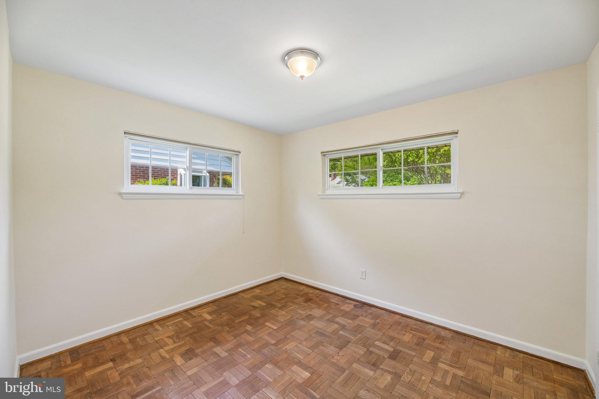 BARCROFT - Residential