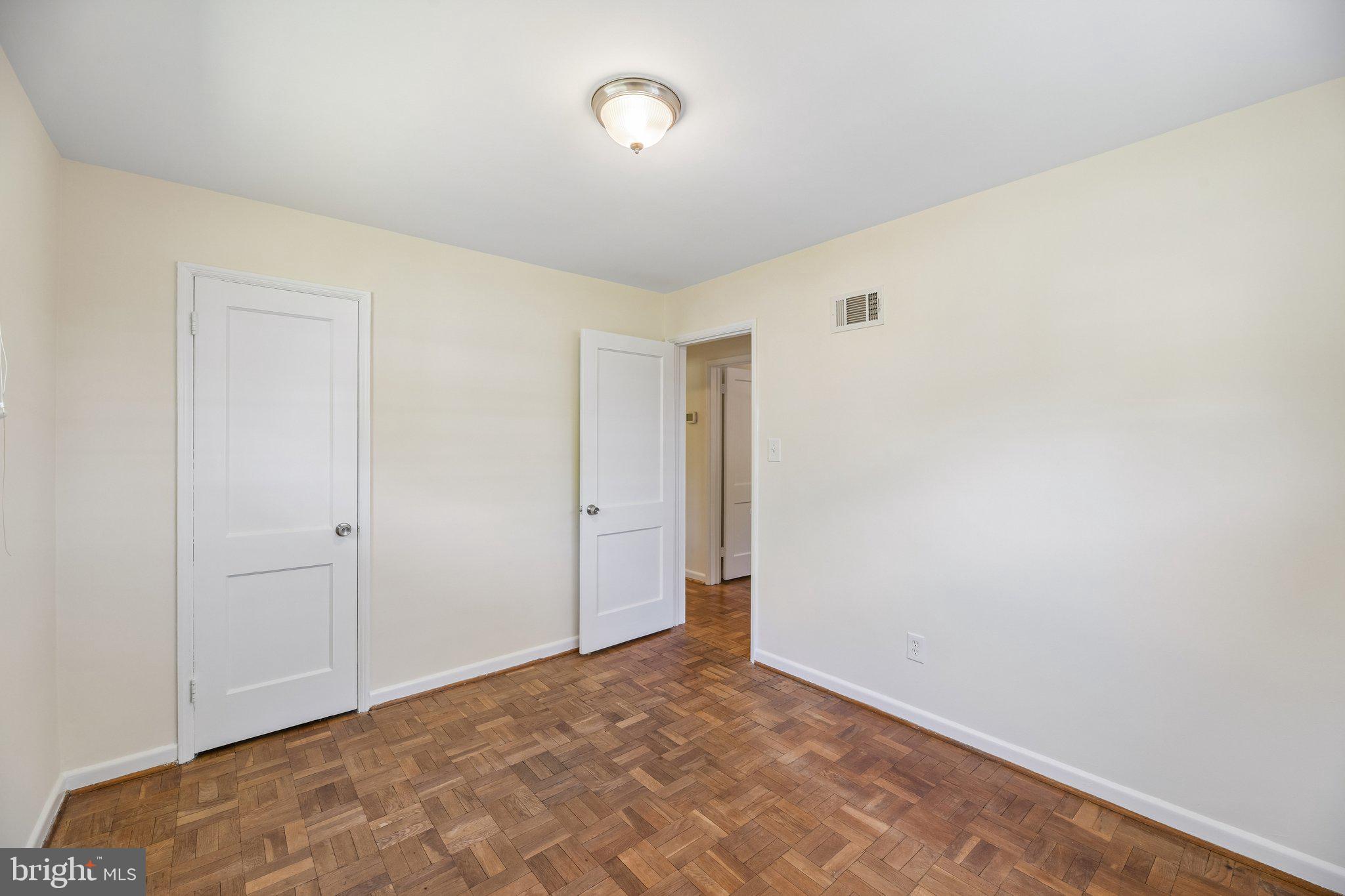 BARCROFT - Residential