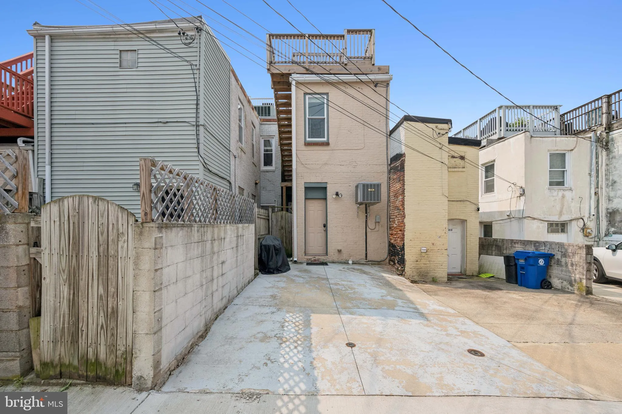 Baltimore, Maryland 21224, United States, 3 Bedrooms Bedrooms, ,3 BathroomsBathrooms,Residential,Pending,144870