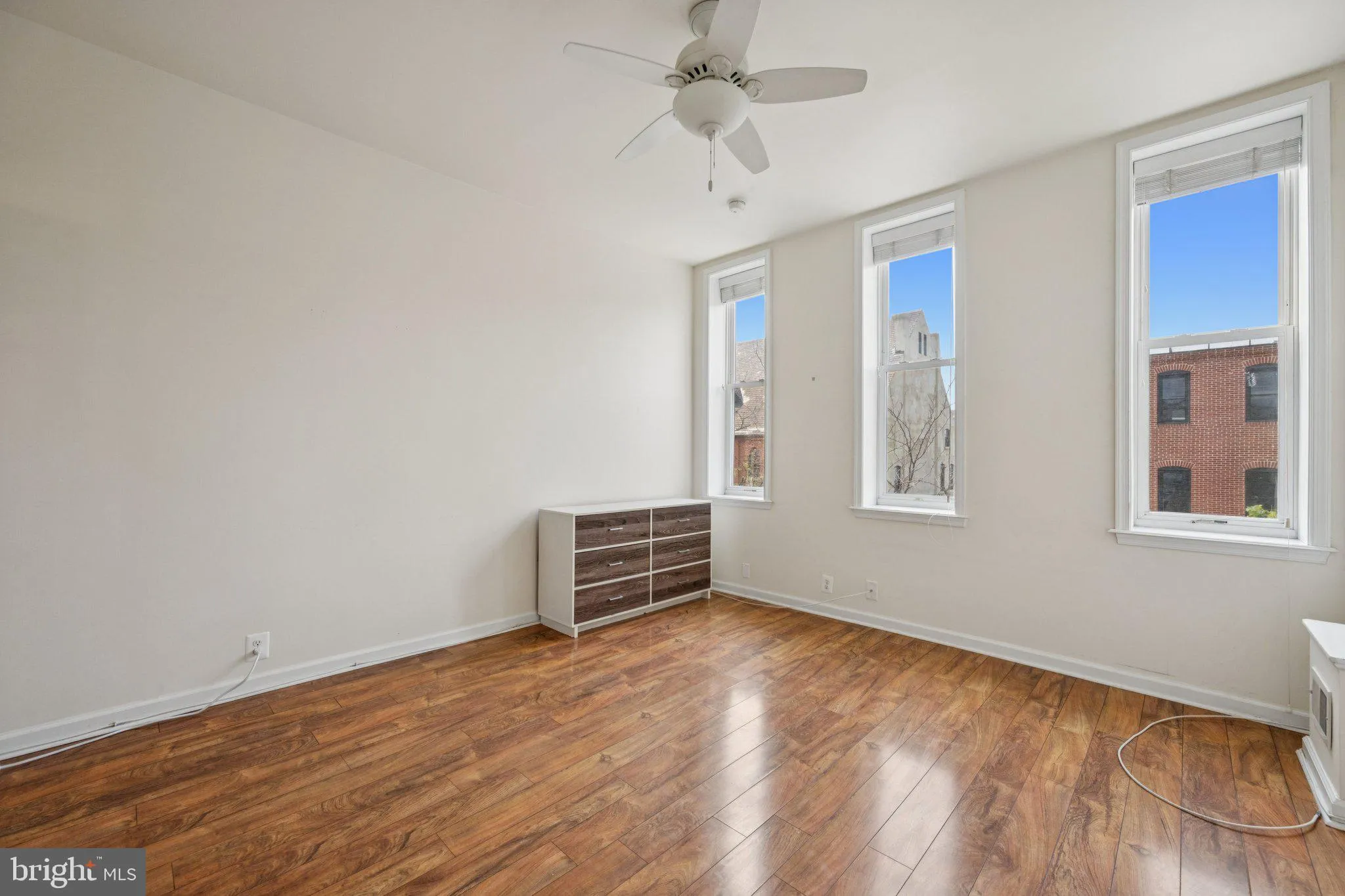 Baltimore, Maryland 21224, United States, 3 Bedrooms Bedrooms, ,3 BathroomsBathrooms,Residential,Pending,144870