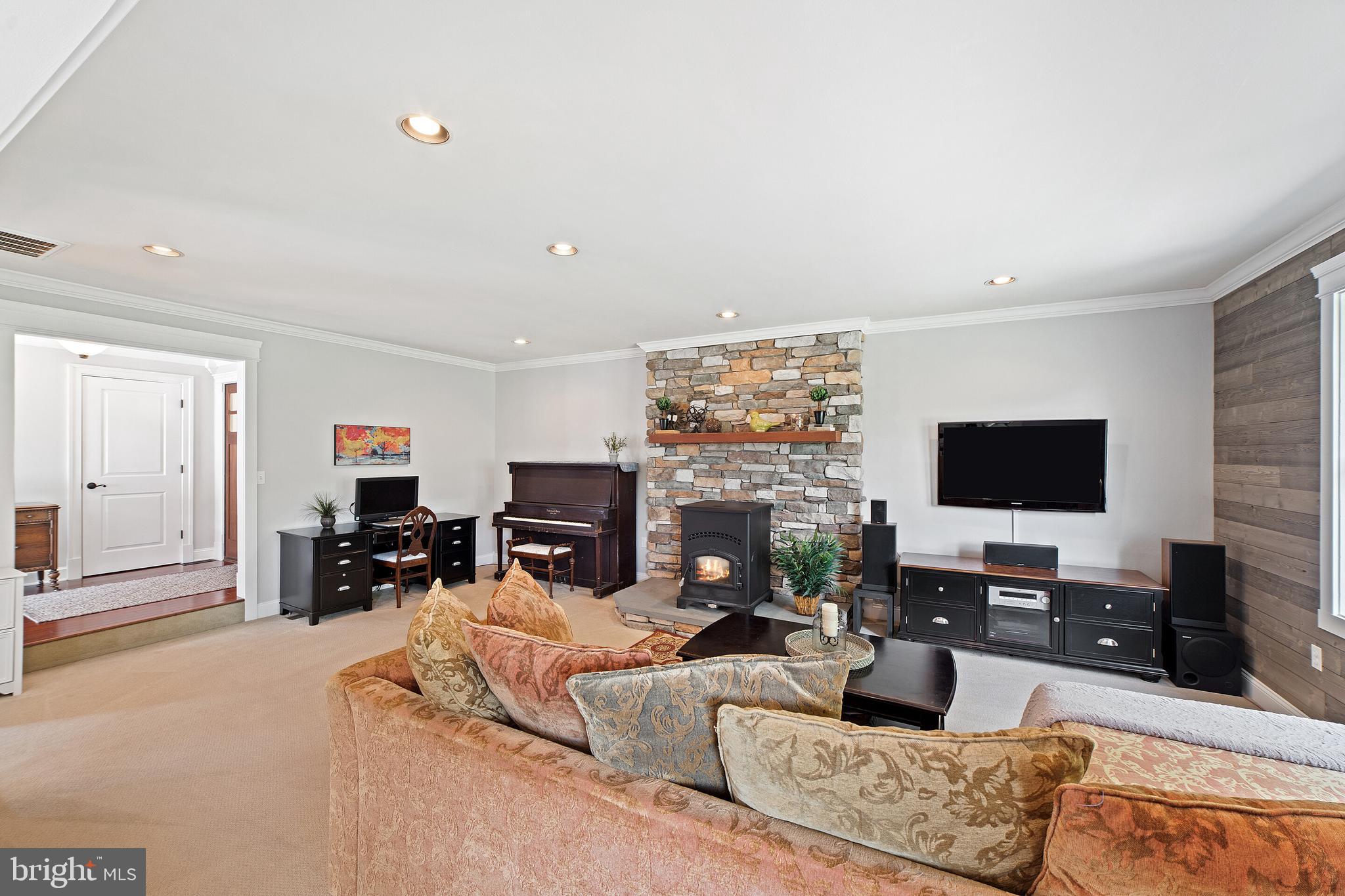 MEADOW RIDGE - Residential