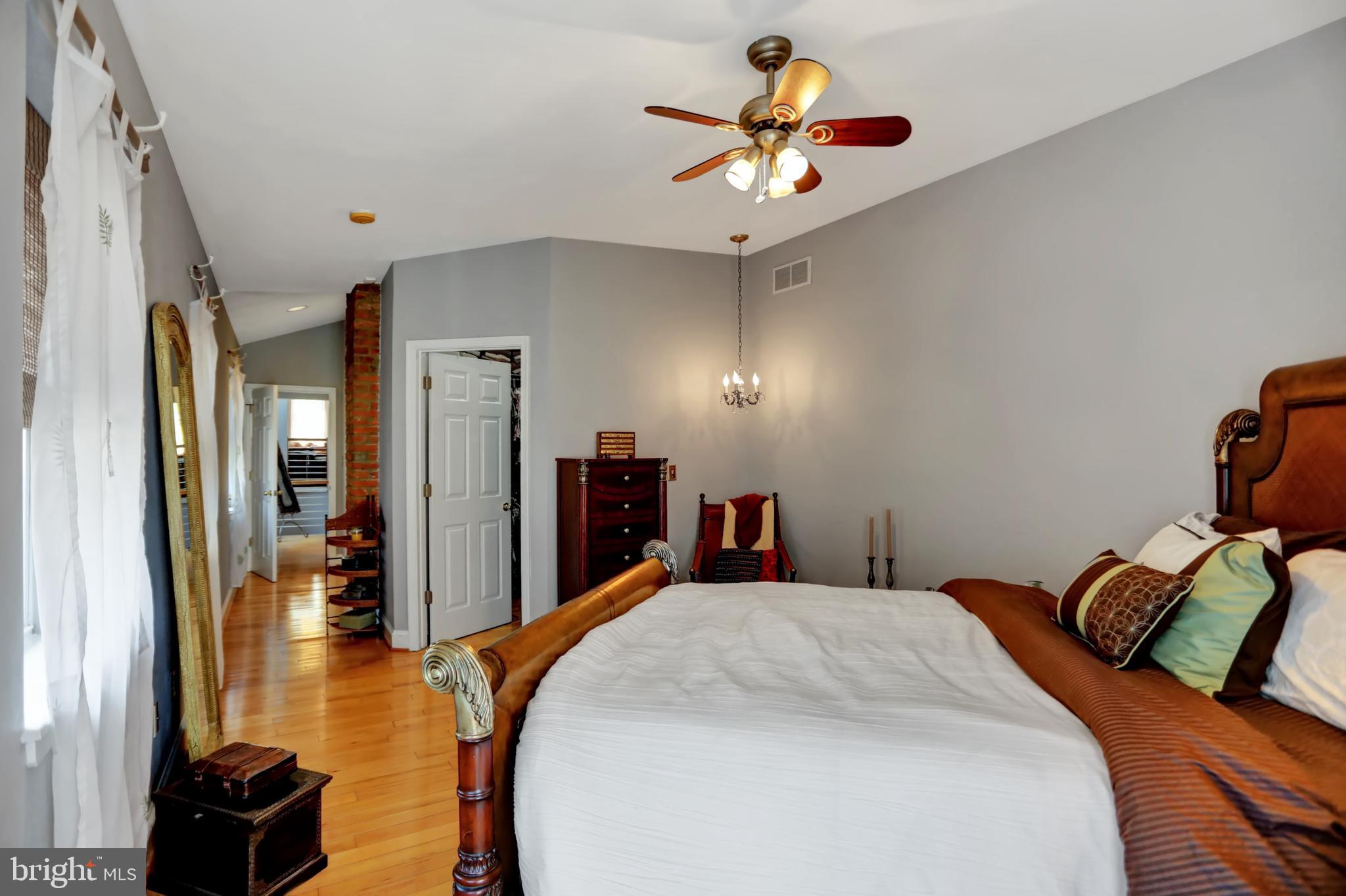 BUTCHER'S HILL - Residential