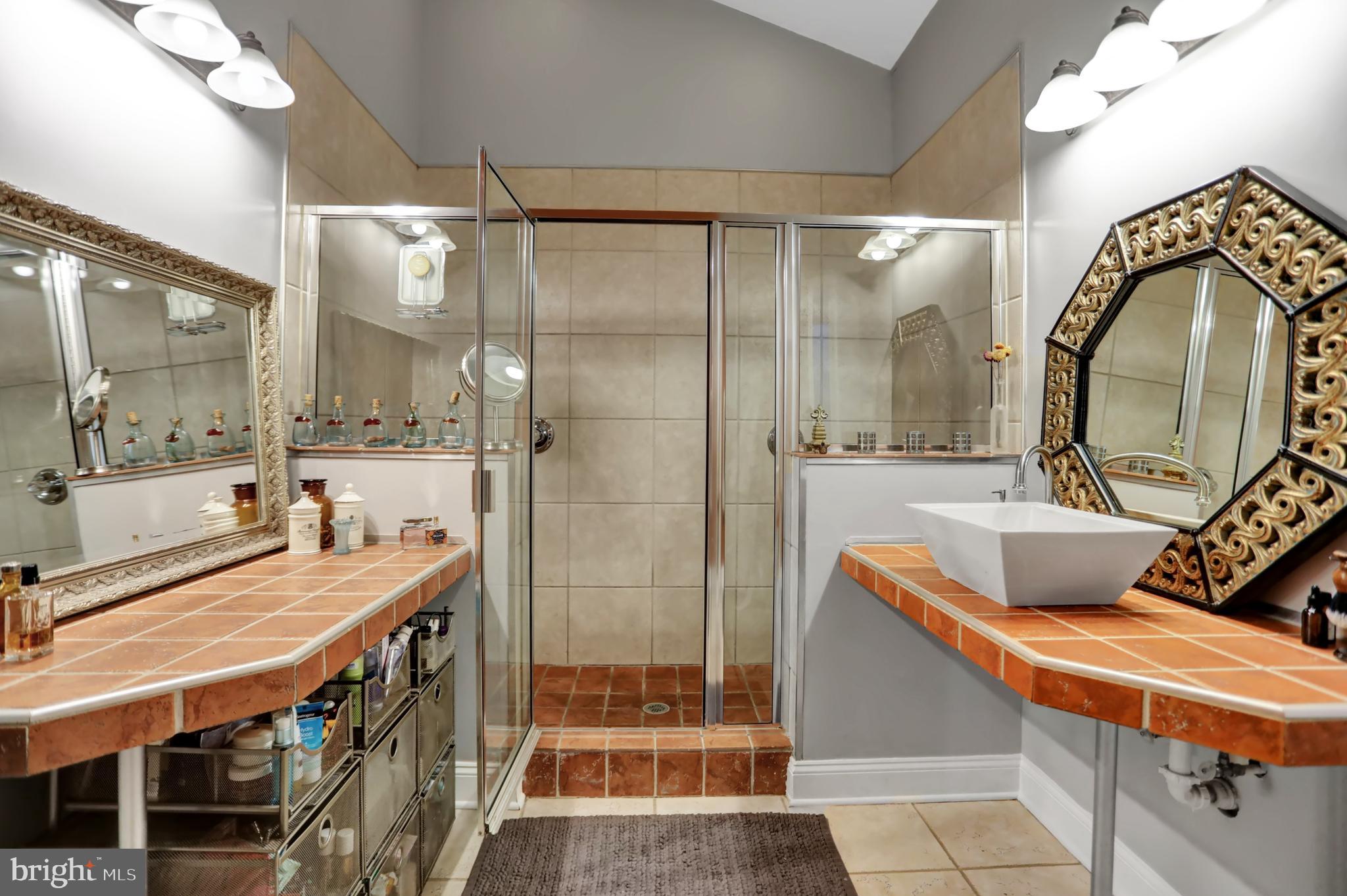 BUTCHER'S HILL - Residential