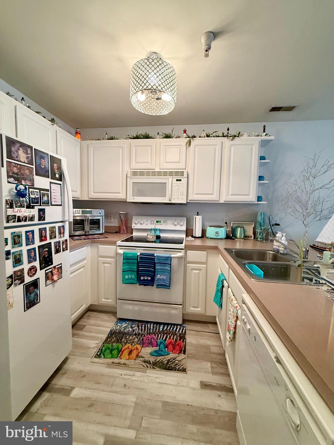 AVALON RETIREMENT COMM - Residential