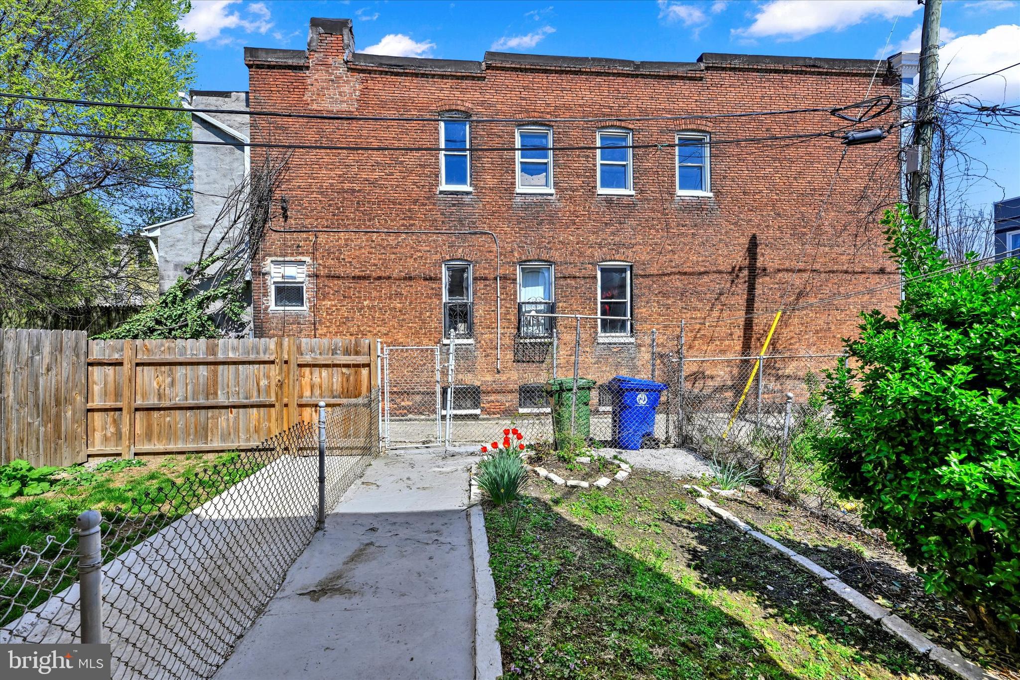 PENN NORTH - Residential