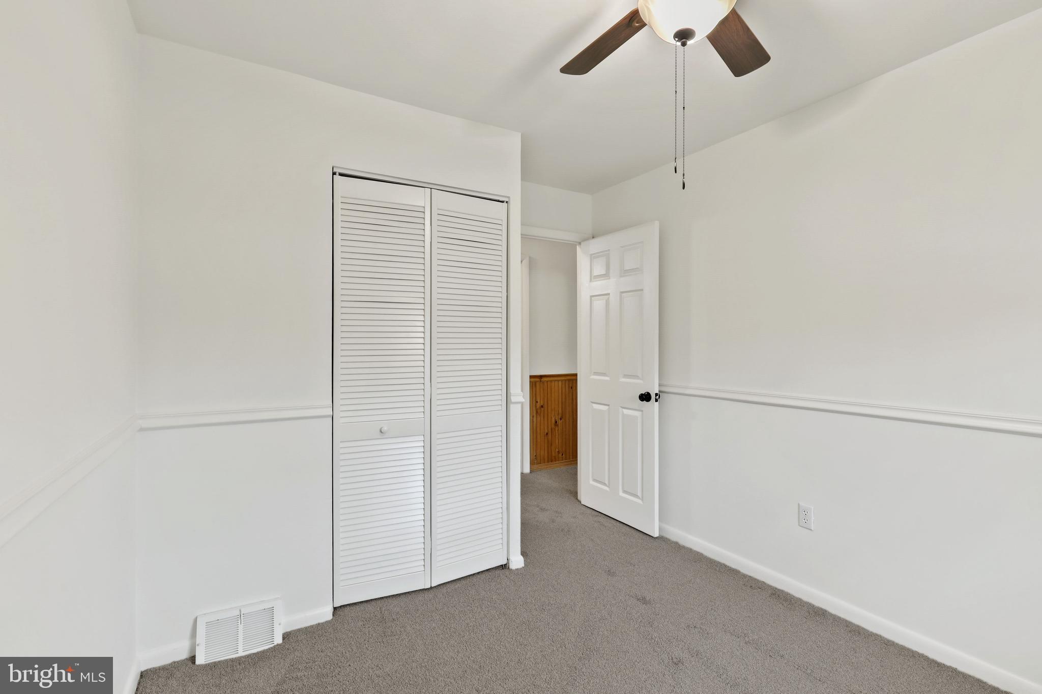 COUNTRY CLUB ESTATES - Residential