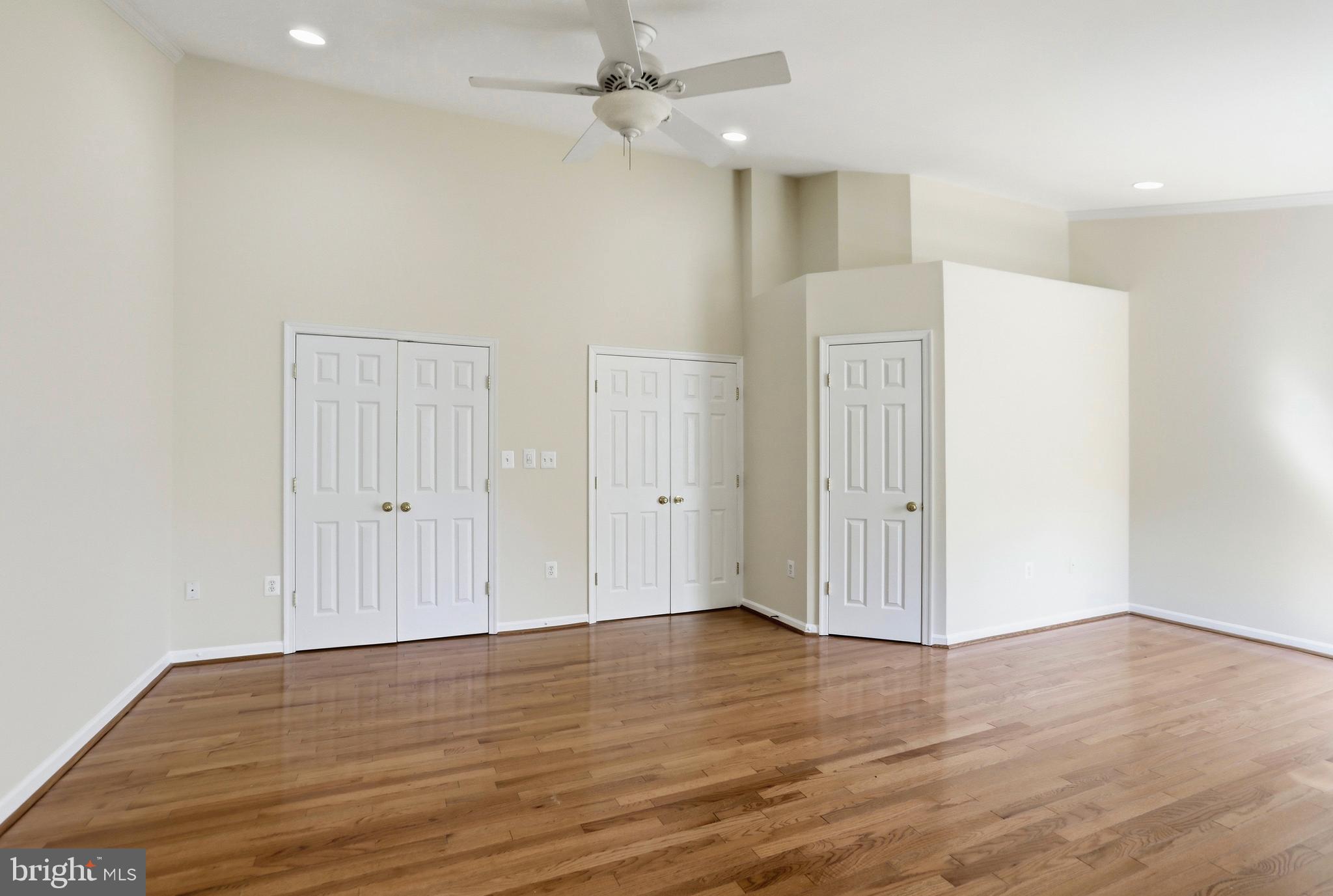 SIGNATURE AT BROADLANDS - Residential