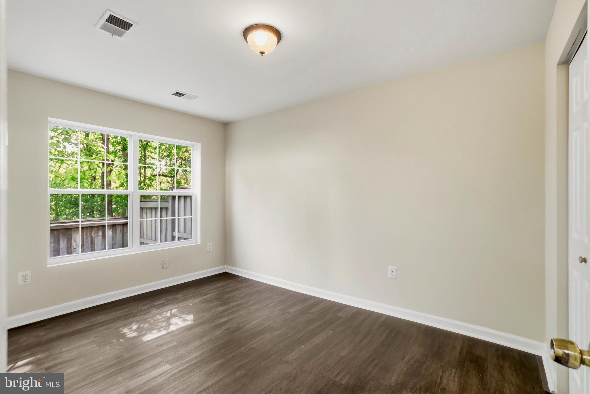 SIGNATURE AT BROADLANDS - Residential