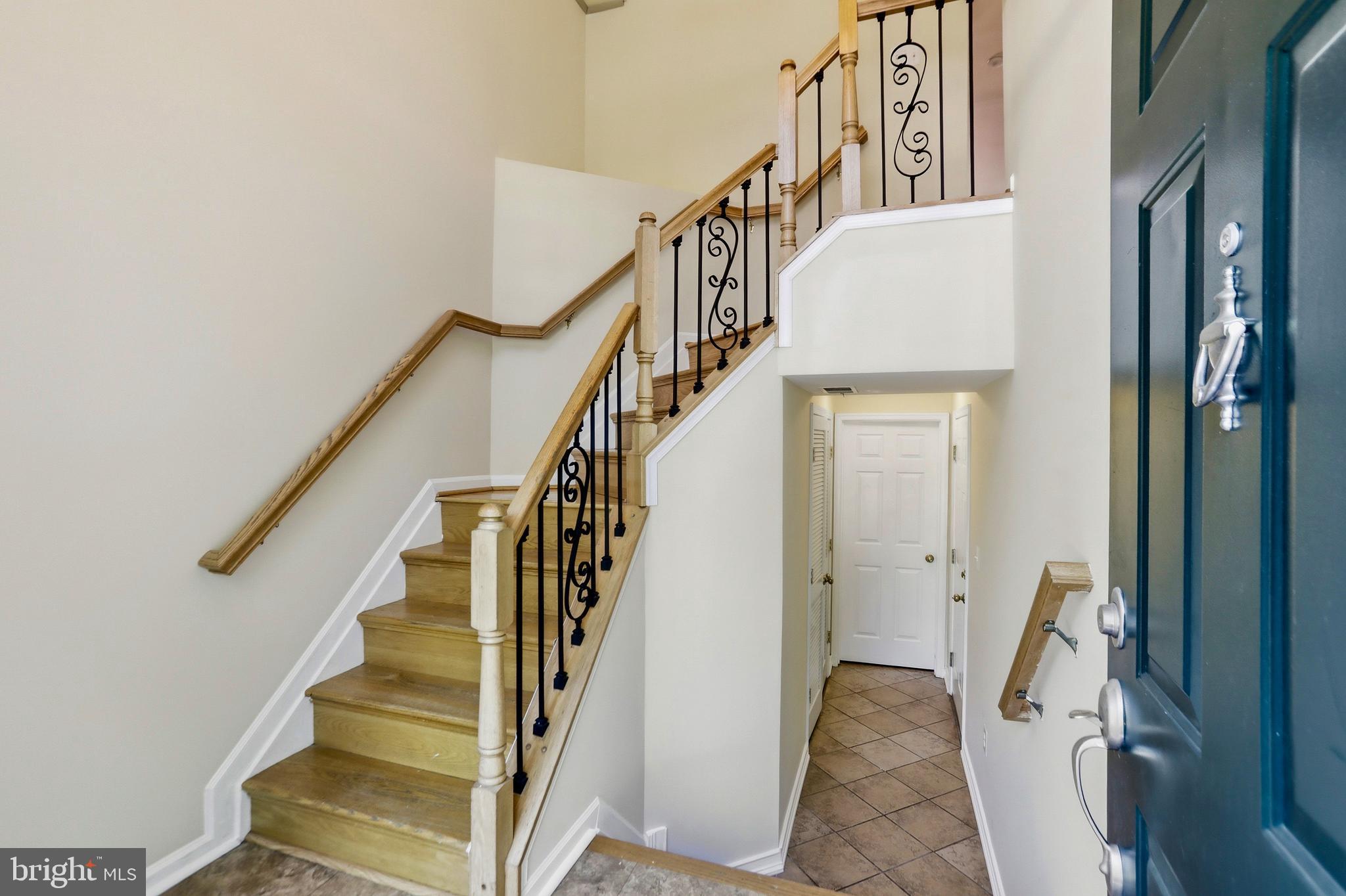 SIGNATURE AT BROADLANDS - Residential