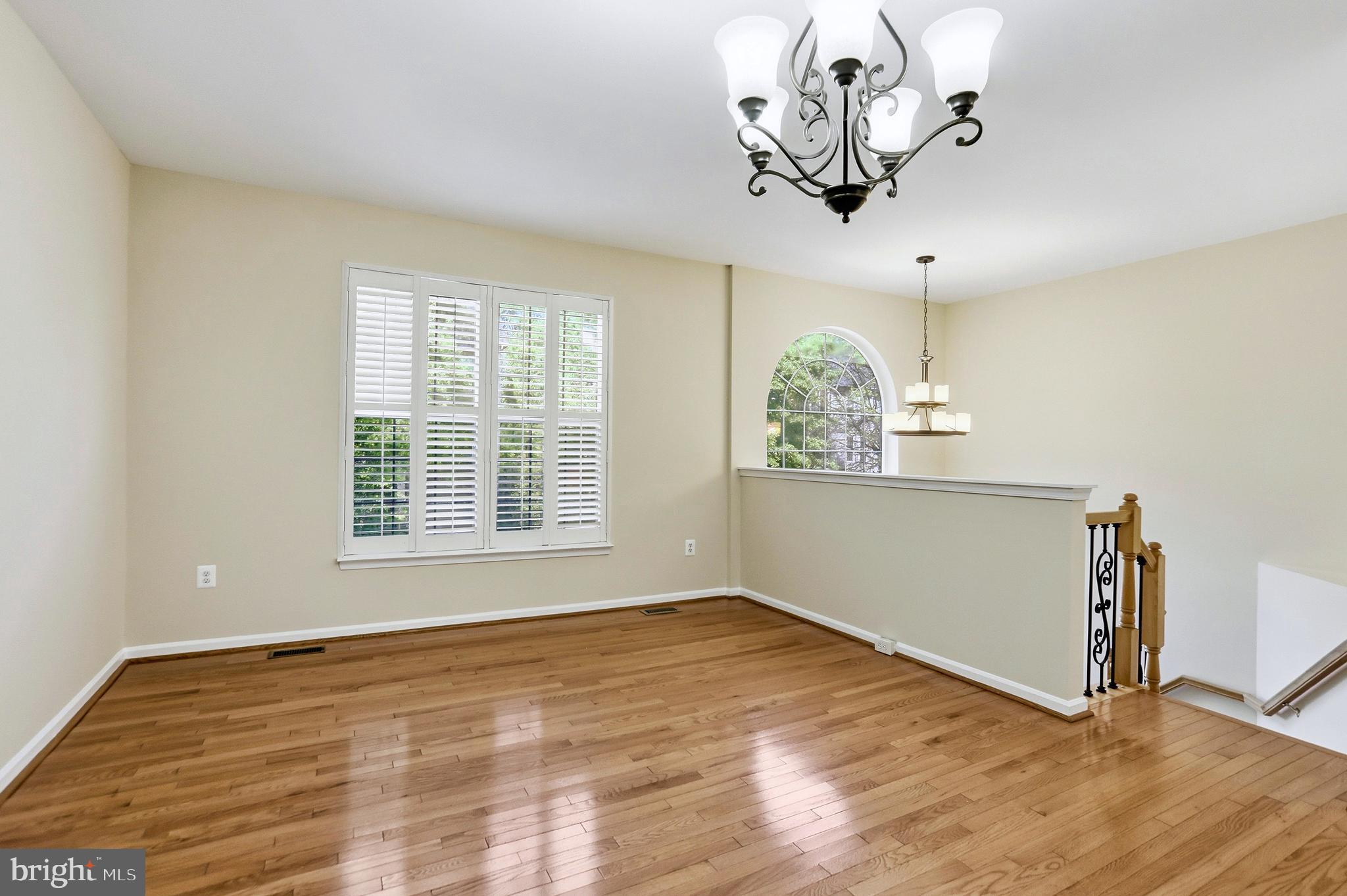 SIGNATURE AT BROADLANDS - Residential