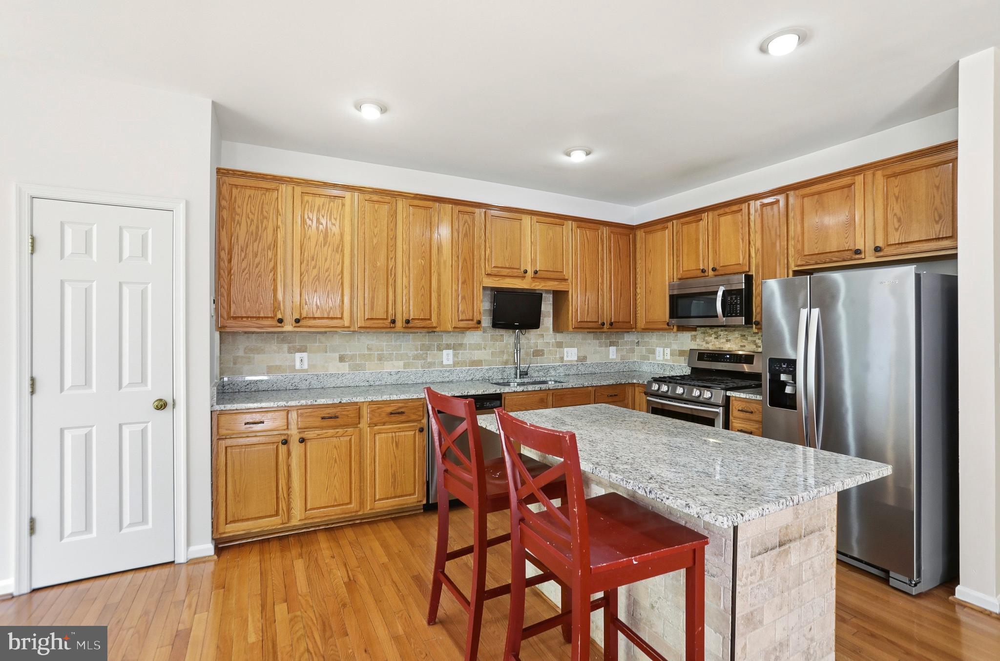 SIGNATURE AT BROADLANDS - Residential