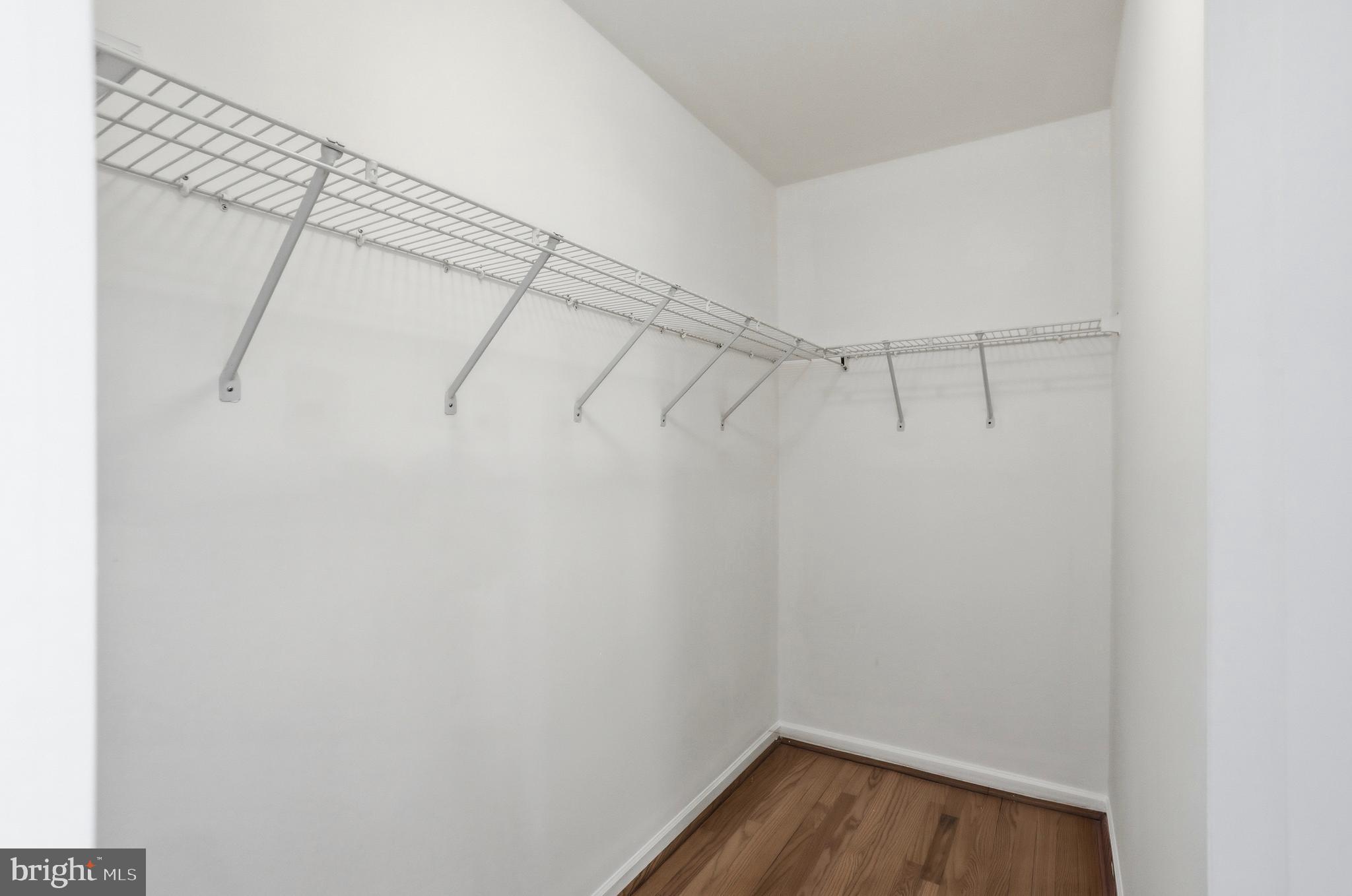 SIGNATURE AT BROADLANDS - Residential