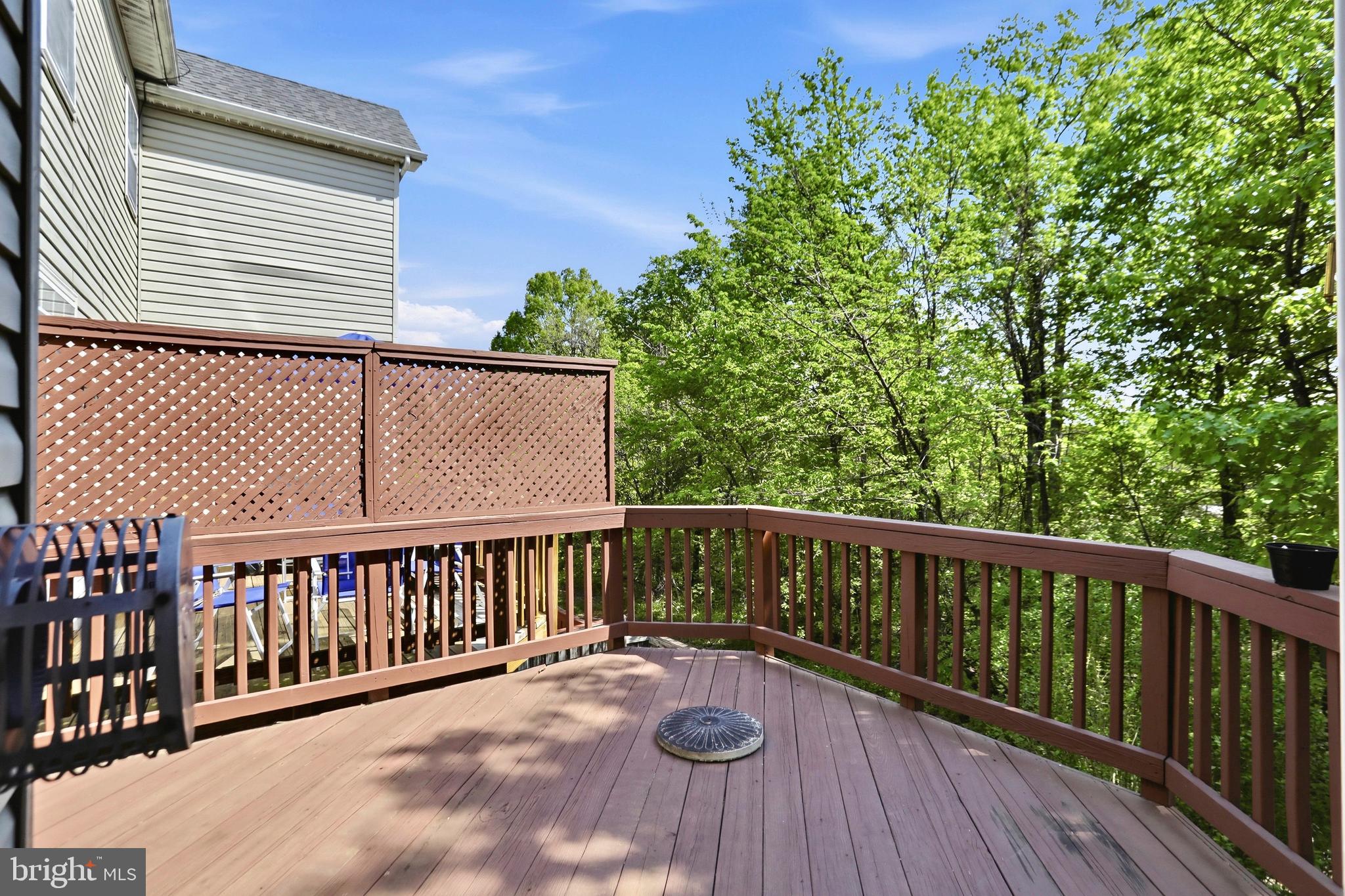 SIGNATURE AT BROADLANDS - Residential