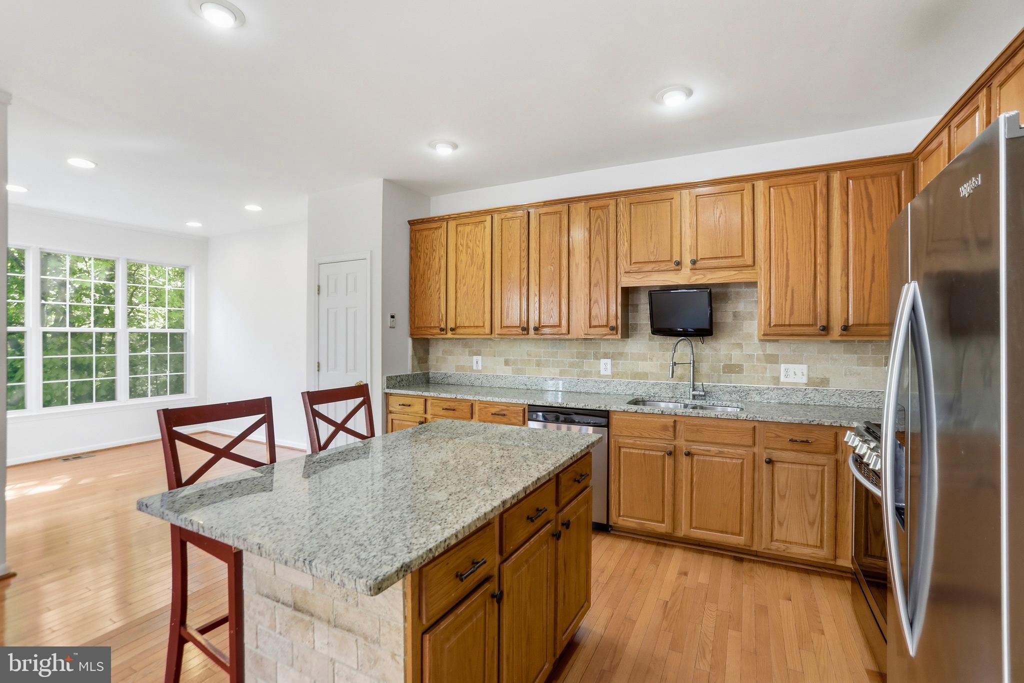 SIGNATURE AT BROADLANDS - Residential