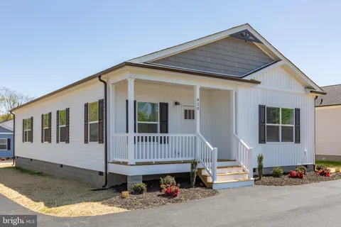 820 Mineral Avenue, Mineral, VA 23117 - #: VALA2007450