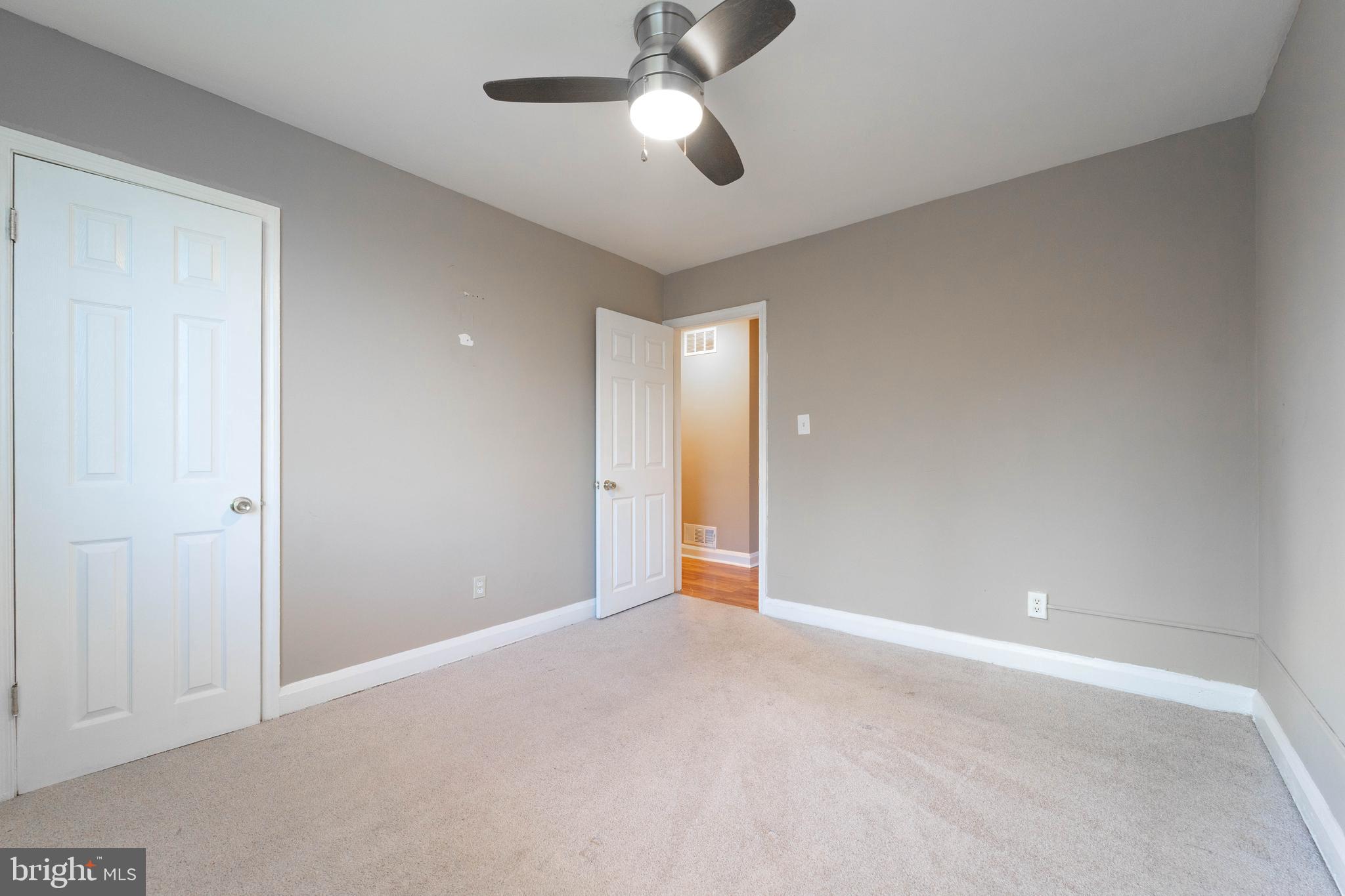 PARKLANE - Residential Lease