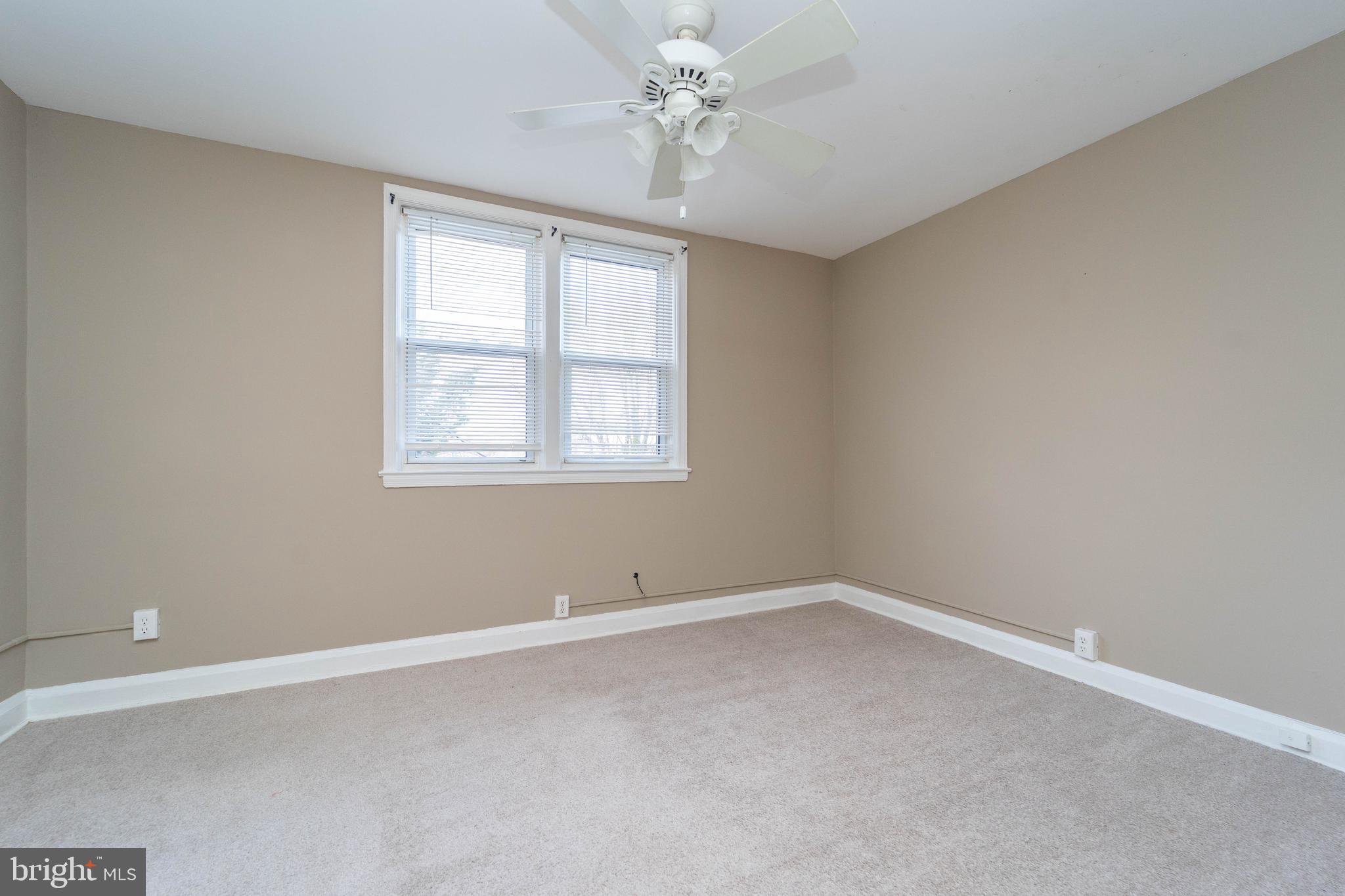 PARKLANE - Residential Lease