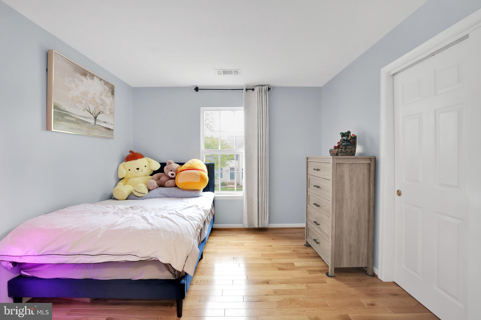 ASHBURN VILLAGE - Residential