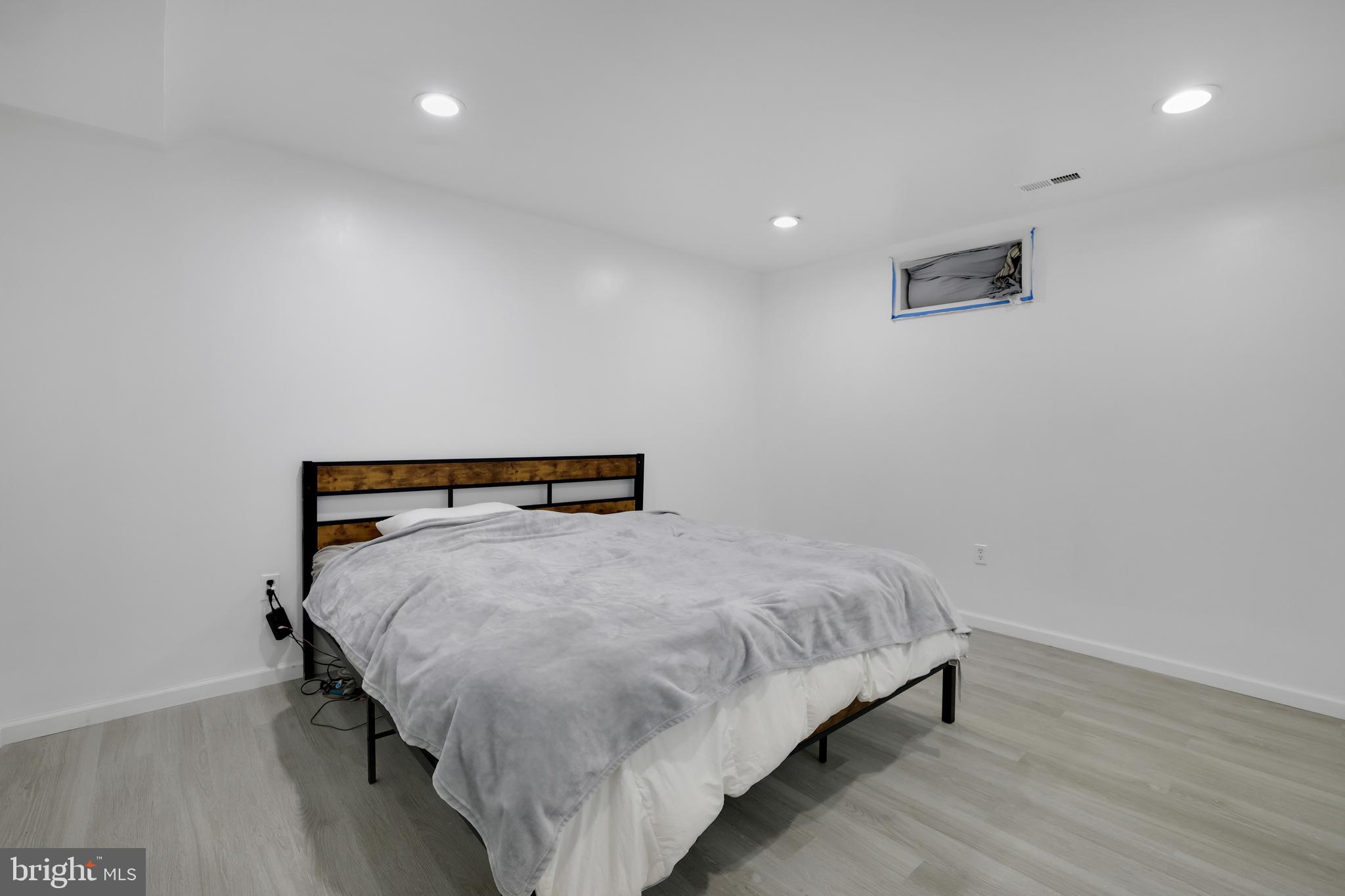 ASHBURN VILLAGE - Residential