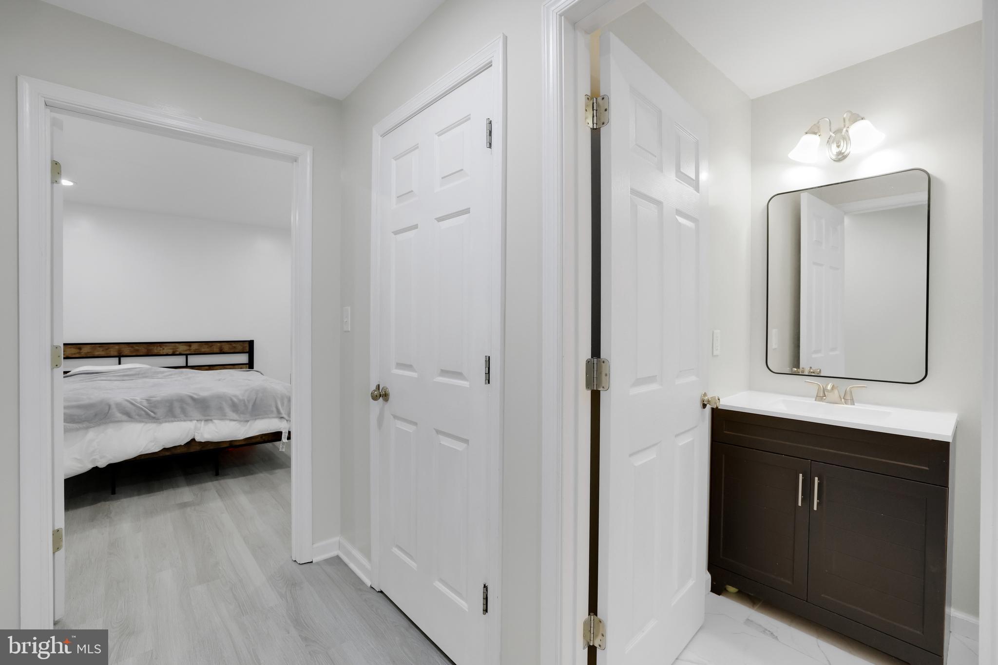 ASHBURN VILLAGE - Residential