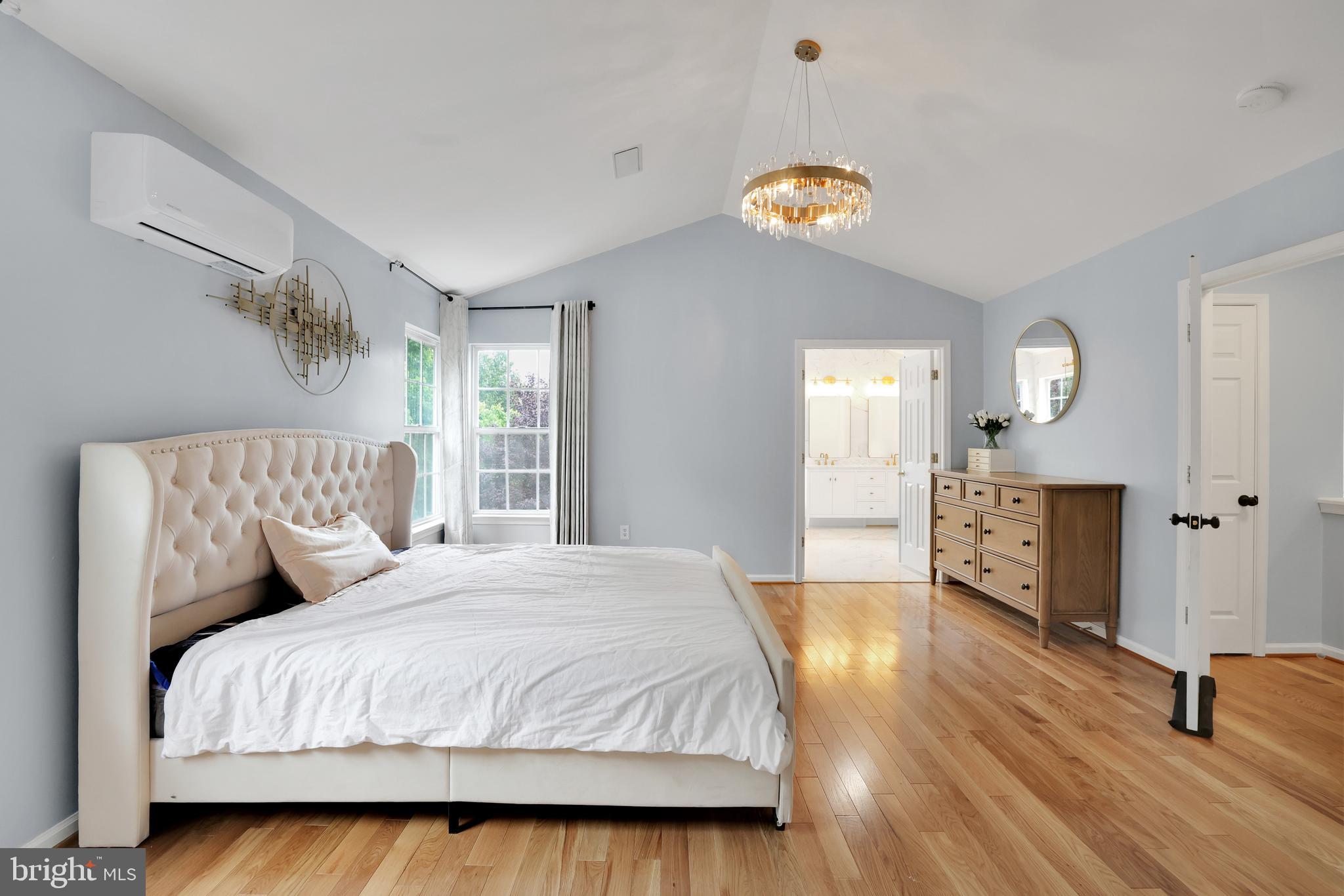 ASHBURN VILLAGE - Residential