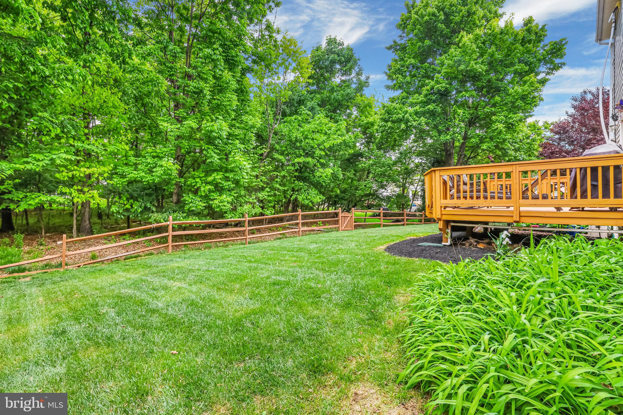 ASHBURN VILLAGE - Residential