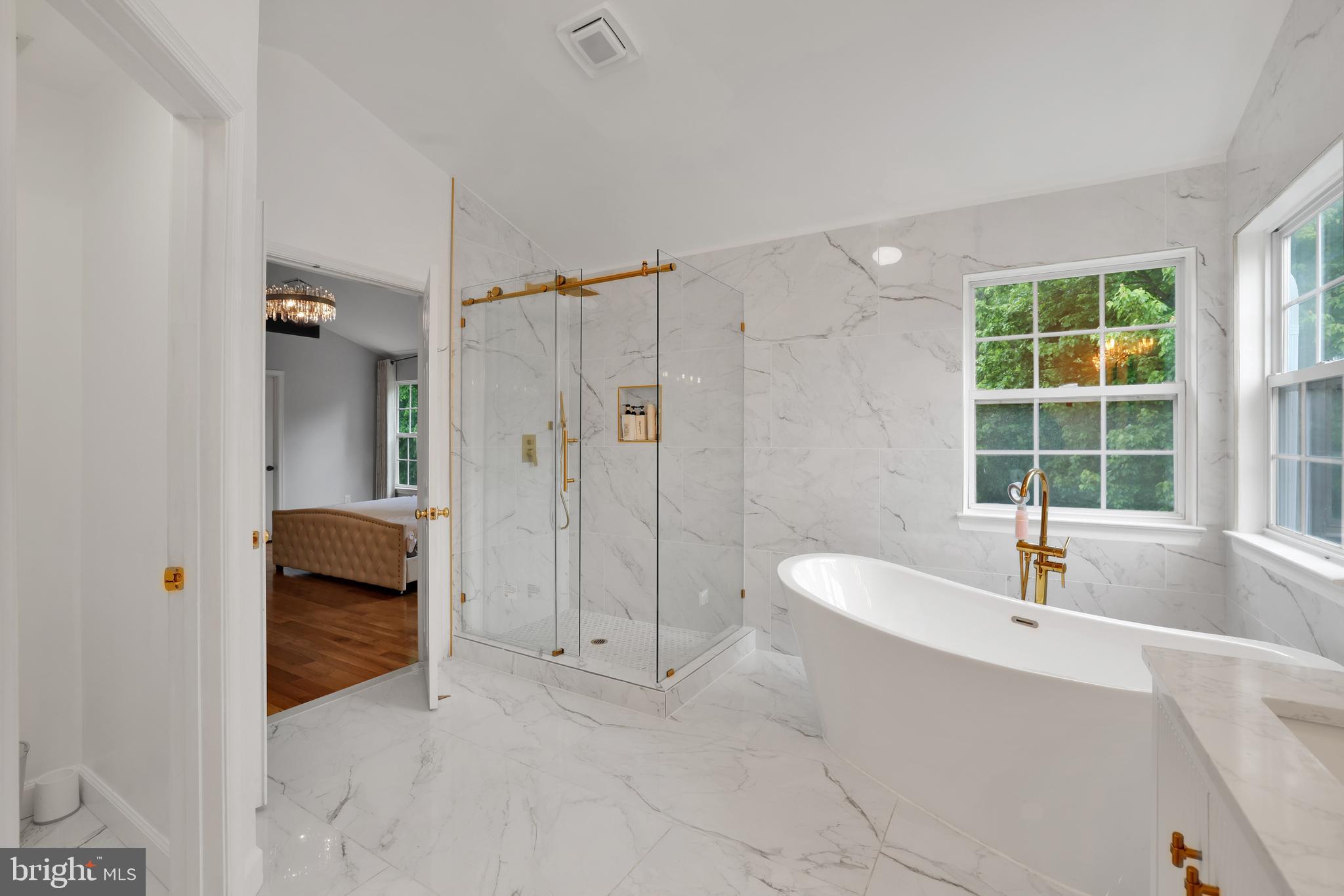 ASHBURN VILLAGE - Residential