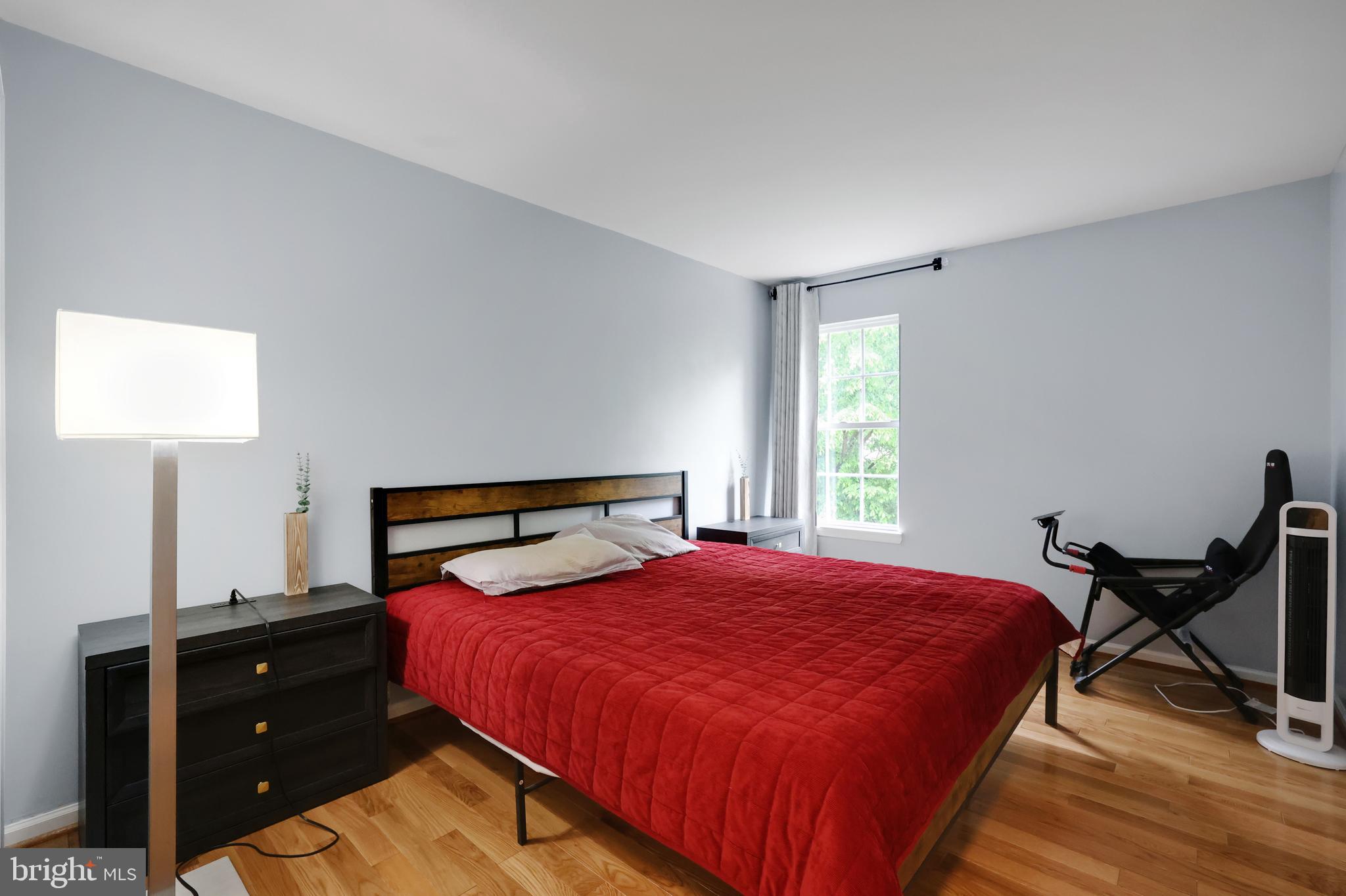 ASHBURN VILLAGE - Residential