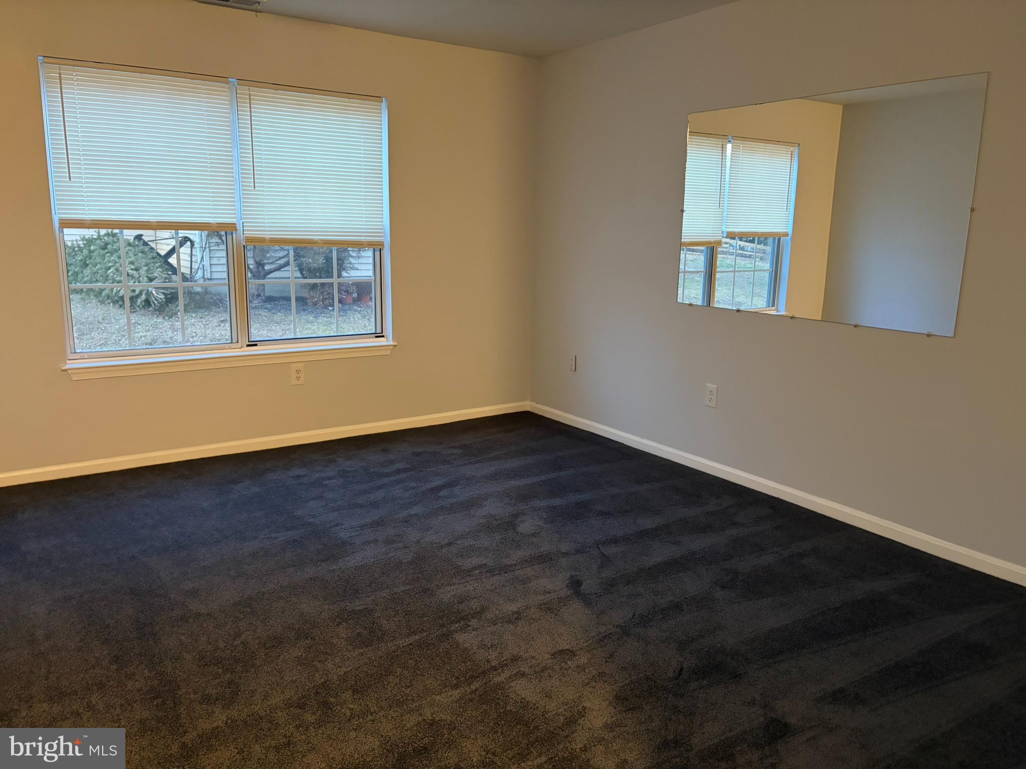 CONSTANT FRIENDSHIP - Residential Lease