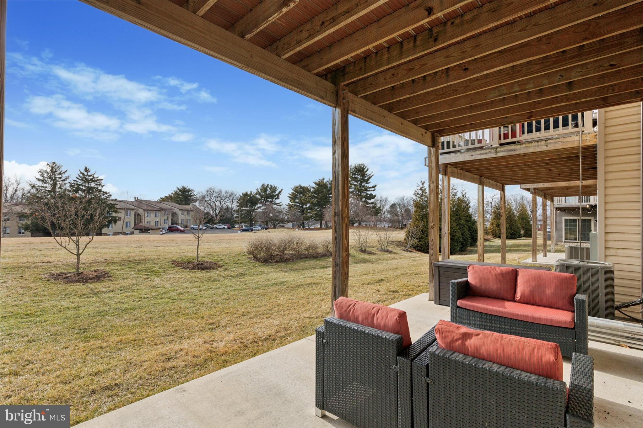 TALL OAKS - Residential