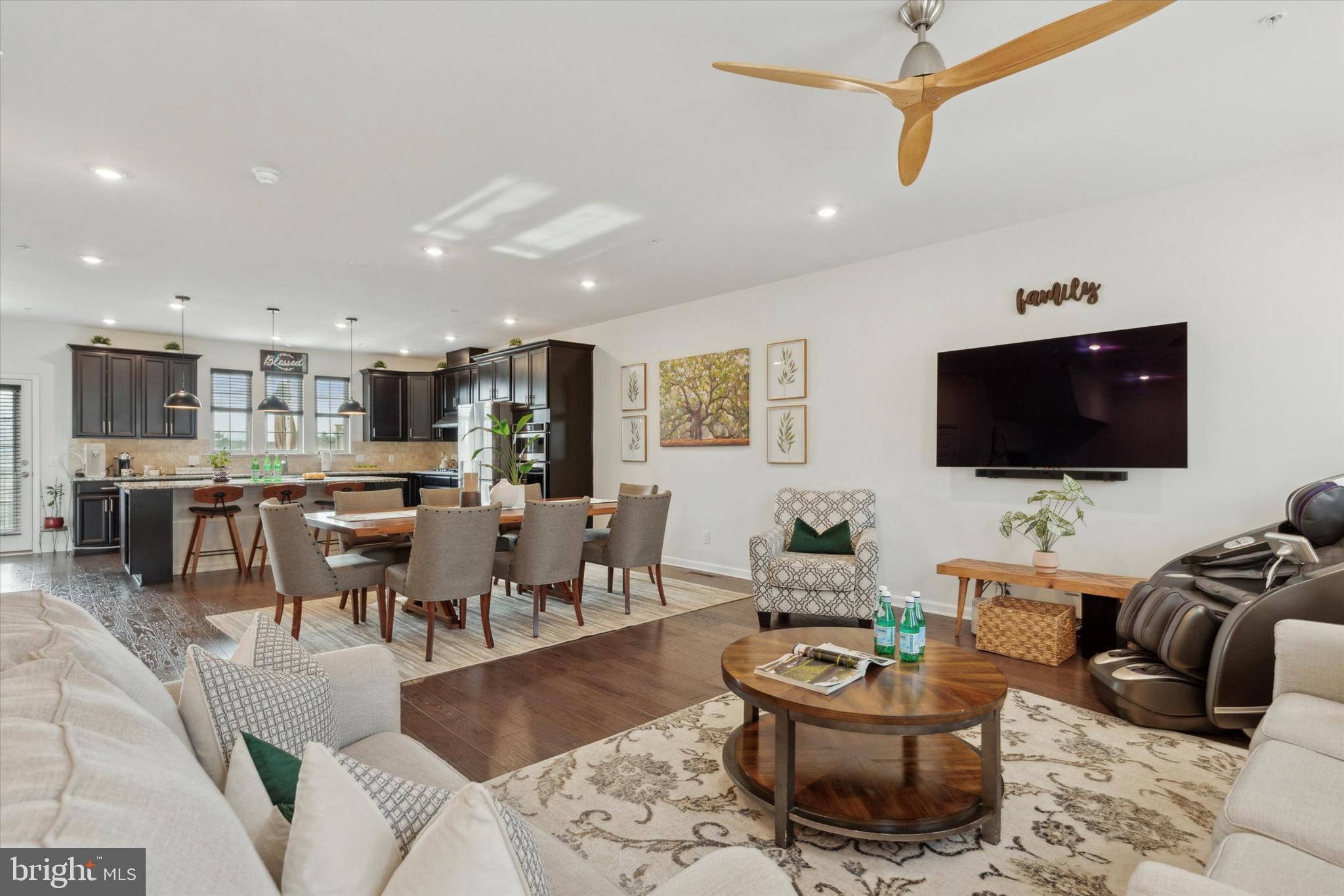 TALL OAKS - Residential