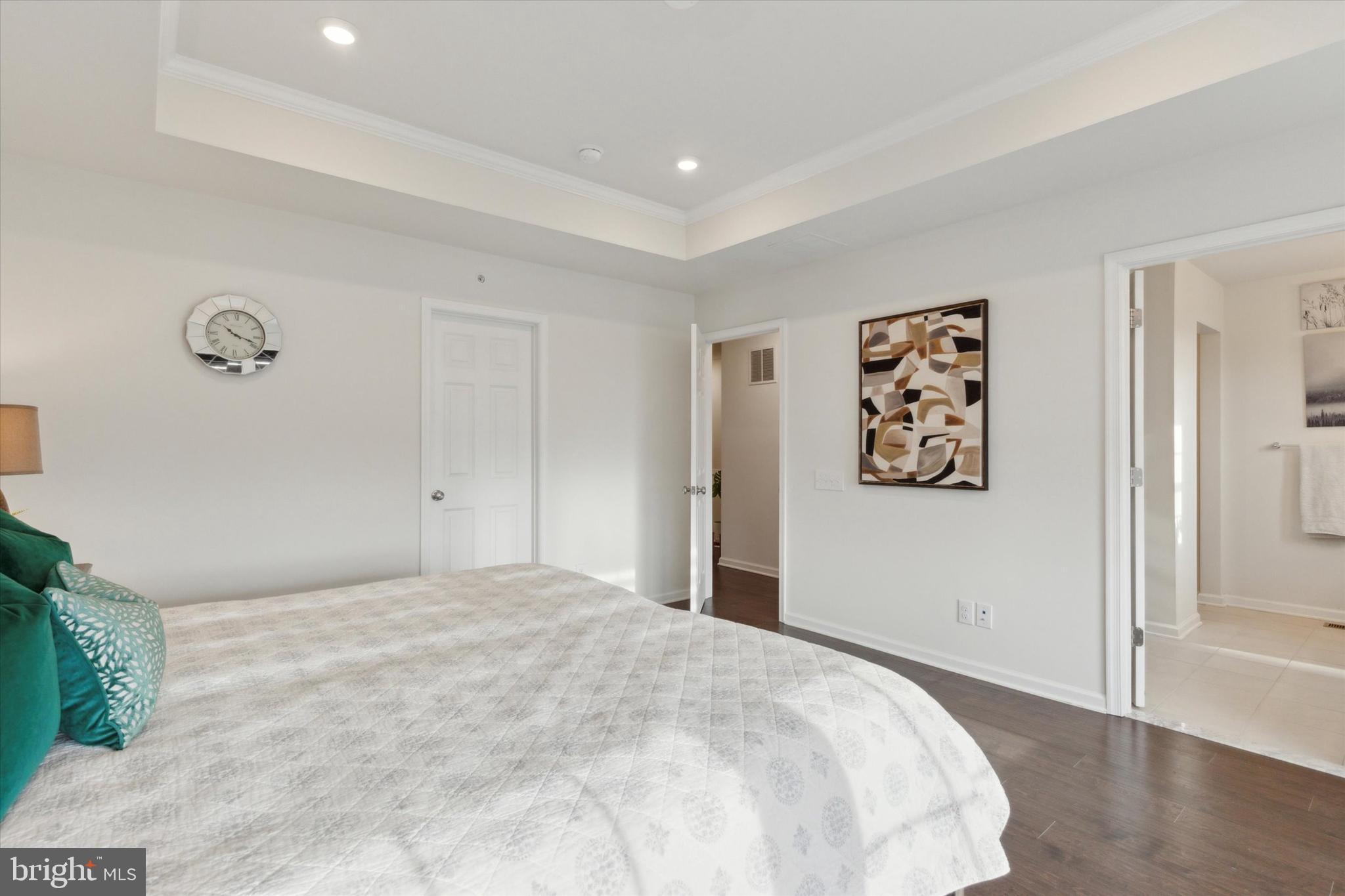 TALL OAKS - Residential