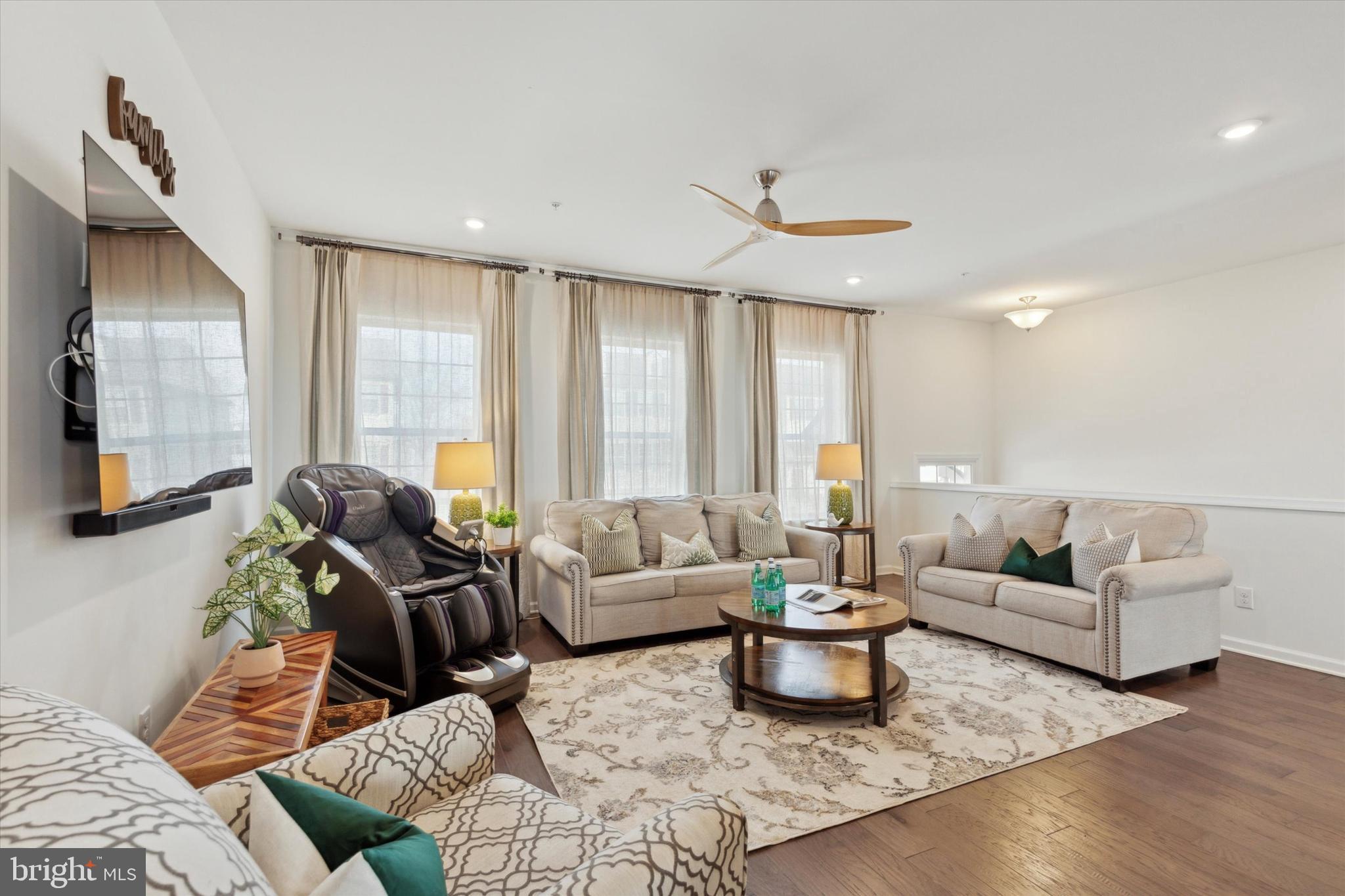 TALL OAKS - Residential