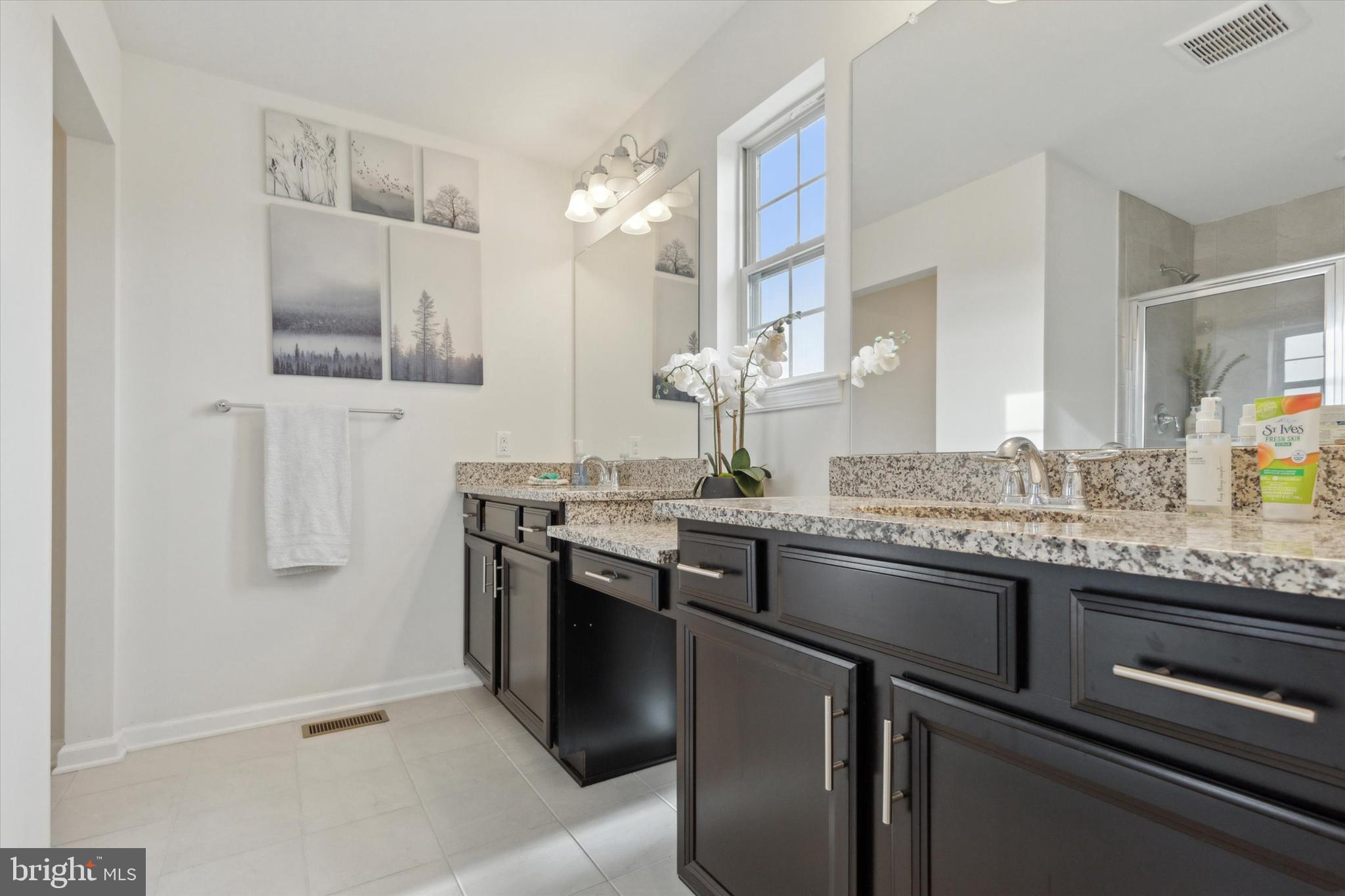 TALL OAKS - Residential