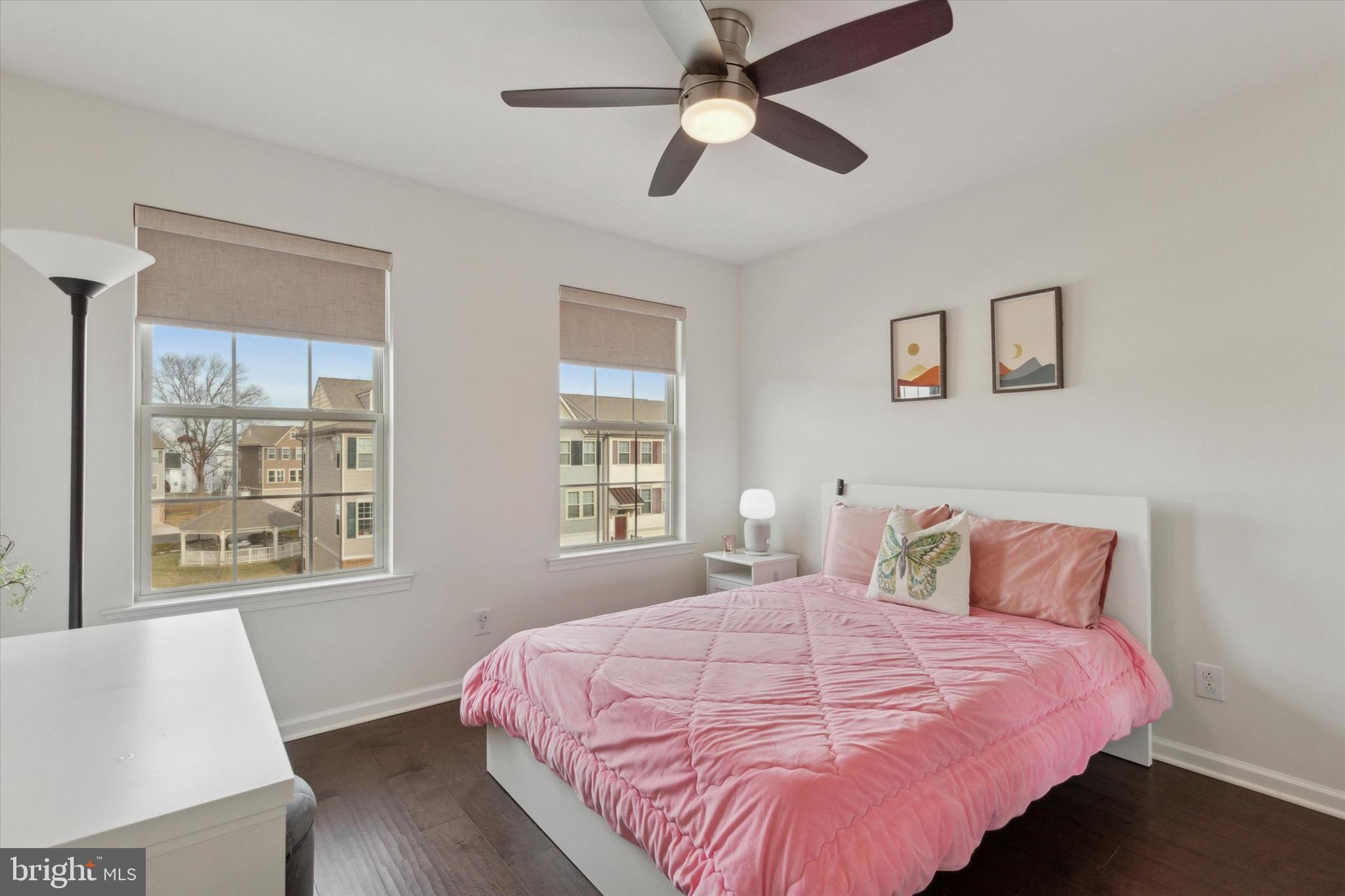 TALL OAKS - Residential