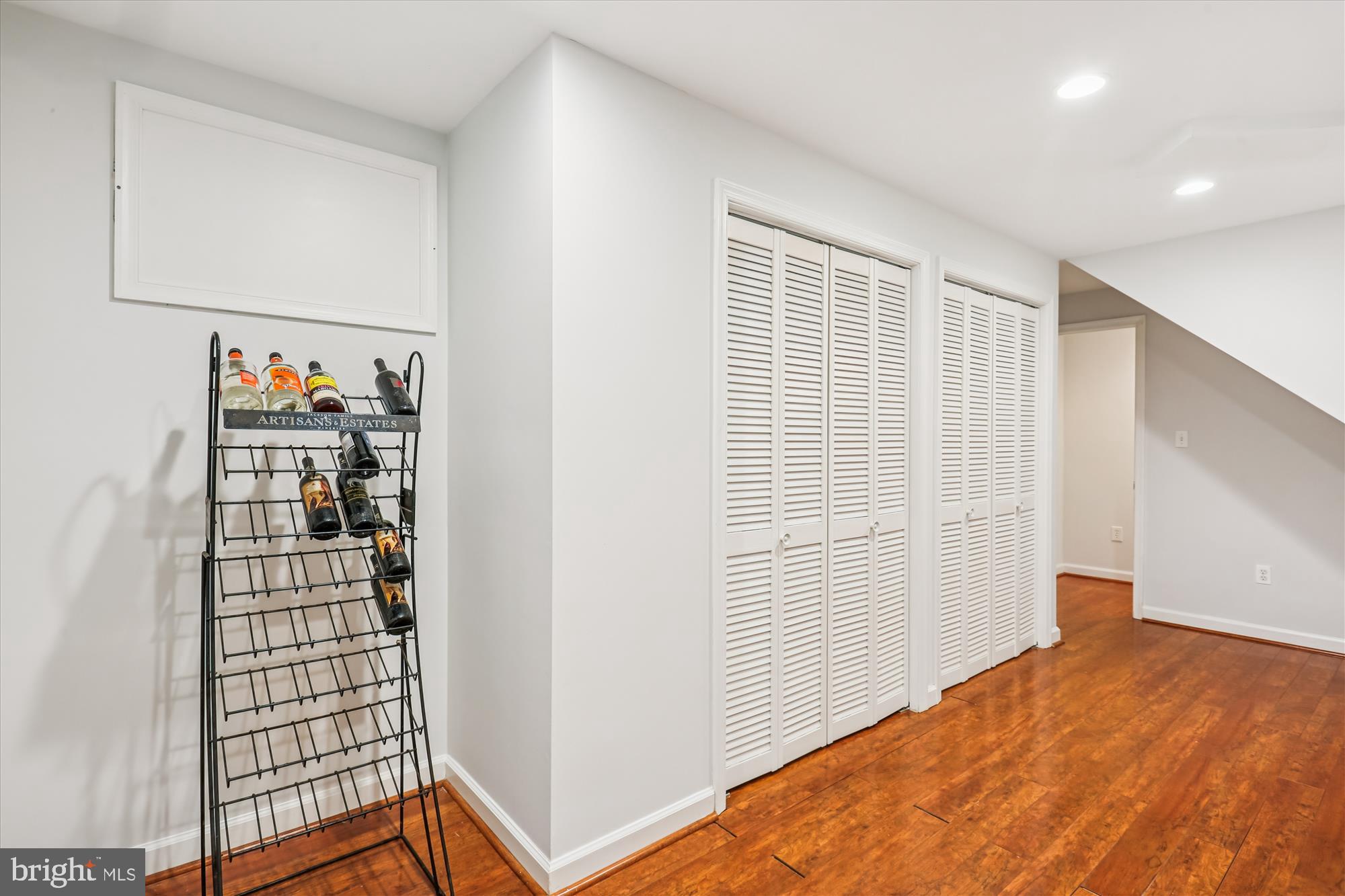 MONTROSE WOODS - Residential