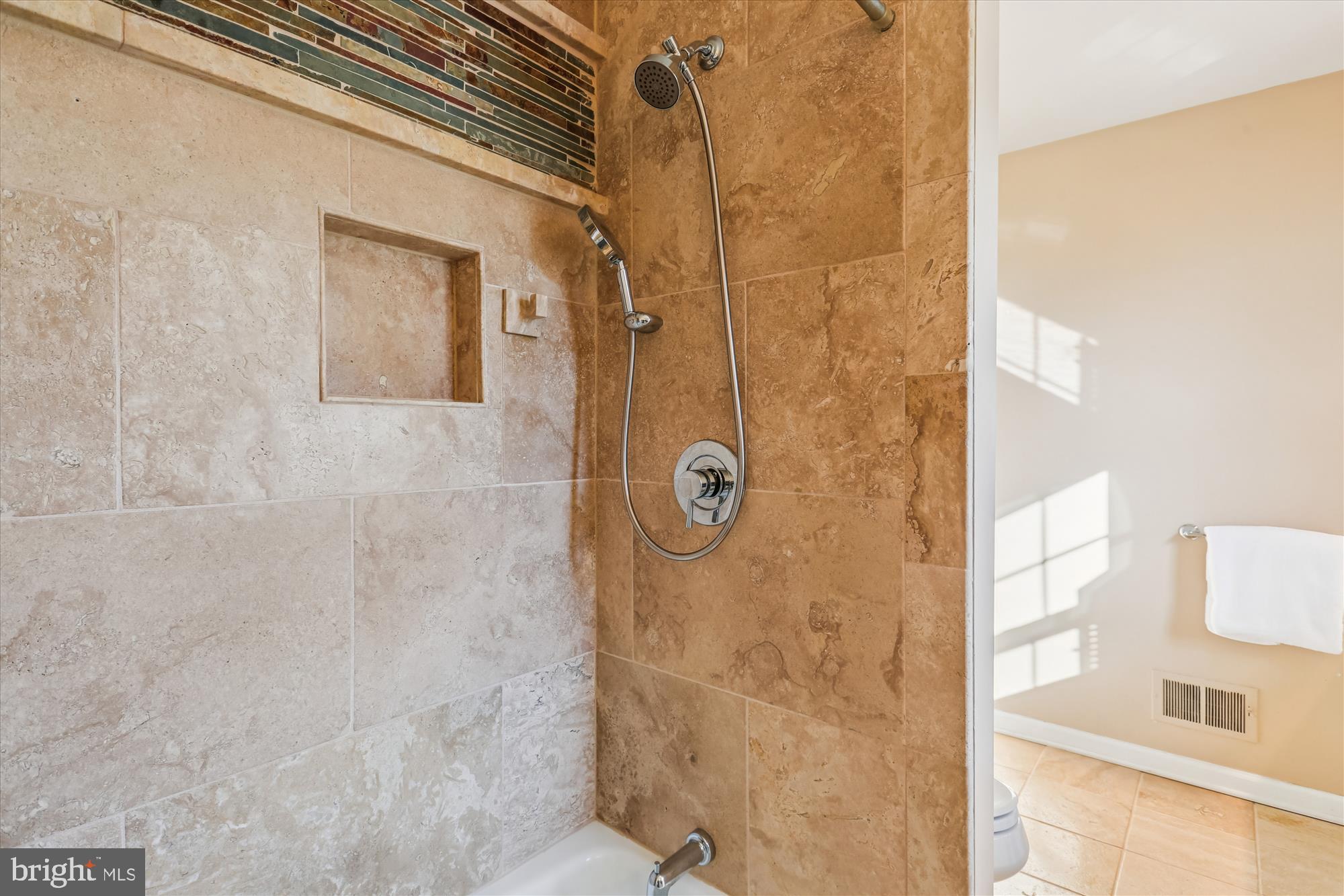 MONTROSE WOODS - Residential