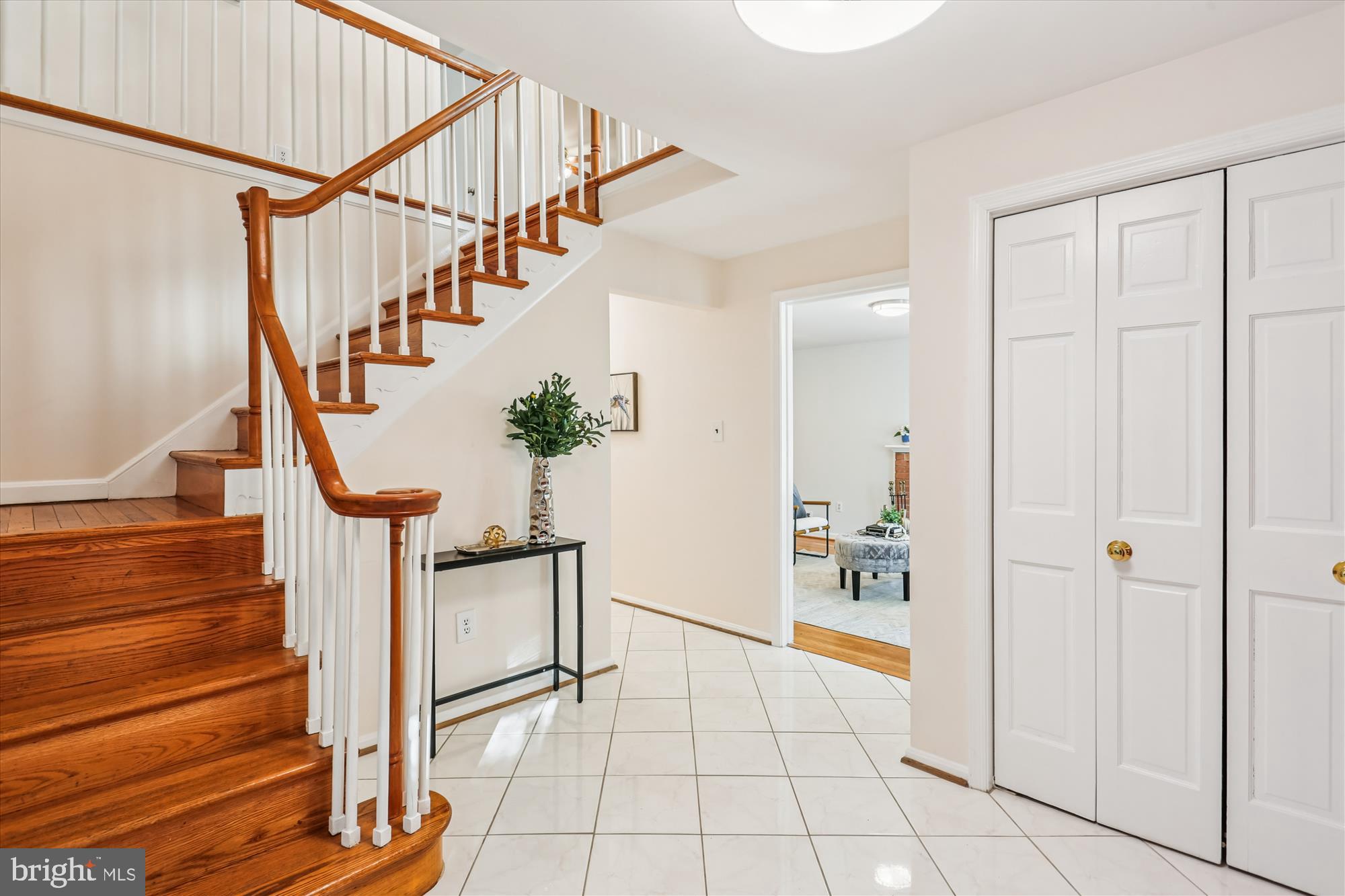 MONTROSE WOODS - Residential