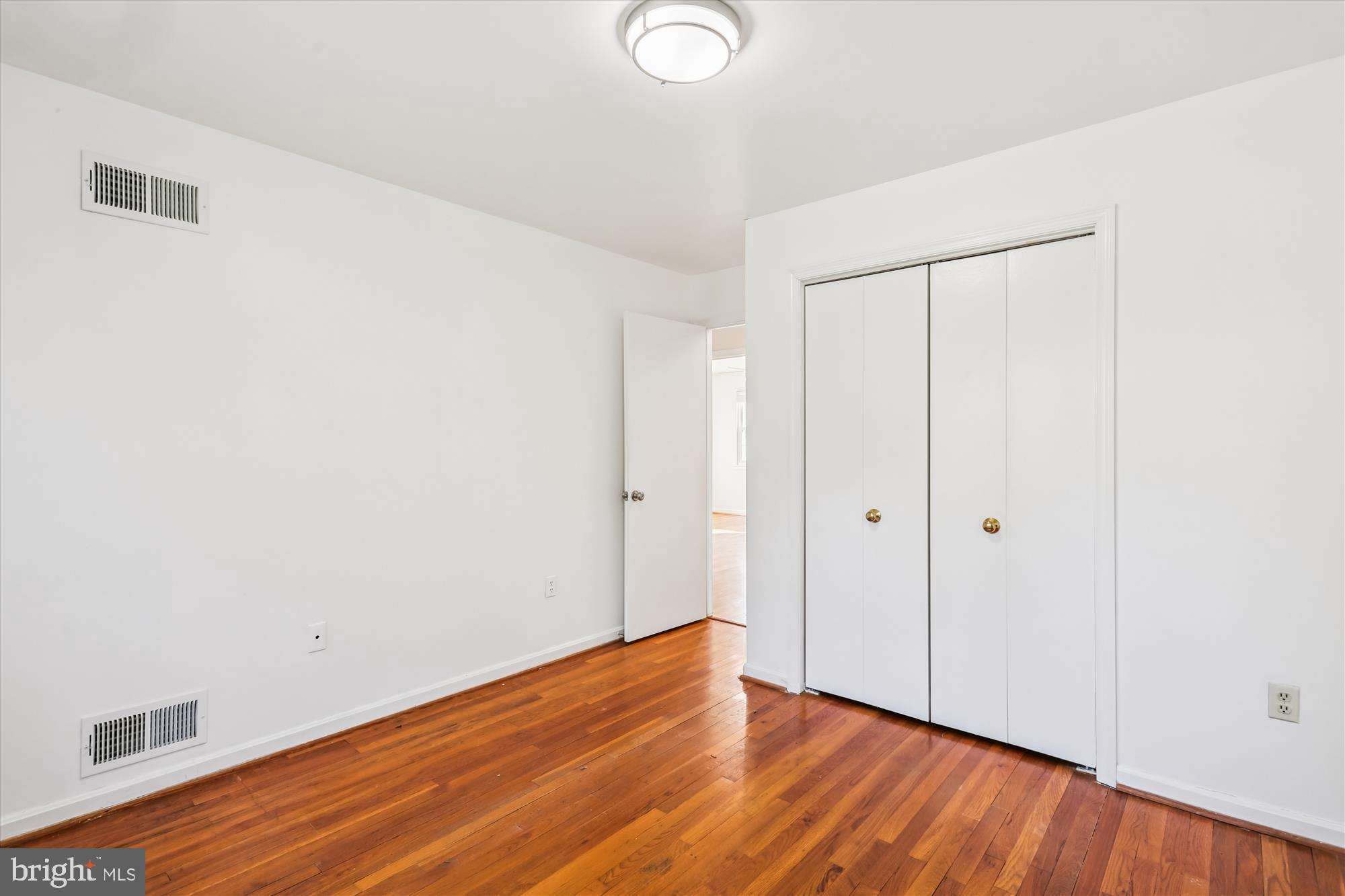 MONTROSE WOODS - Residential