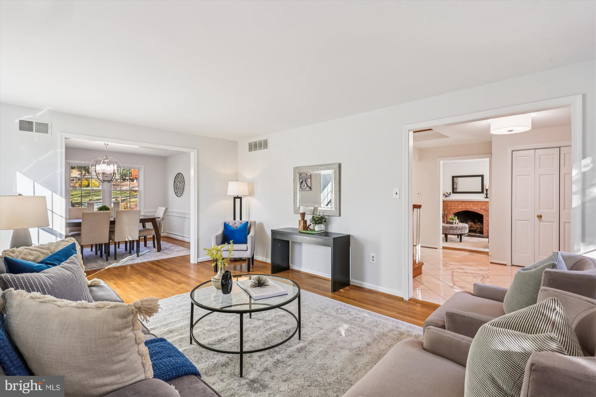 MONTROSE WOODS - Residential