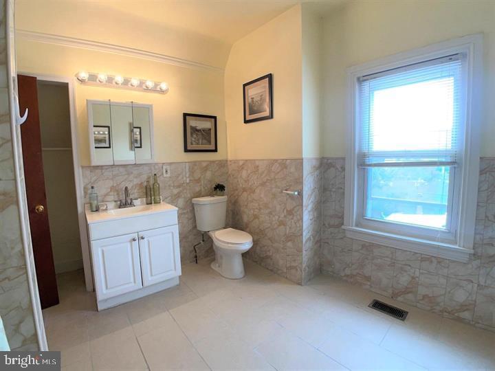 CONSHOHOCKEN - Residential