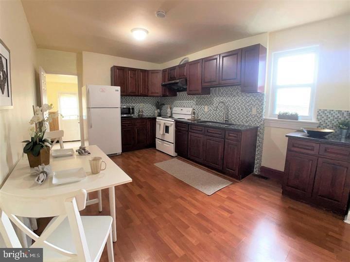 CONSHOHOCKEN - Residential