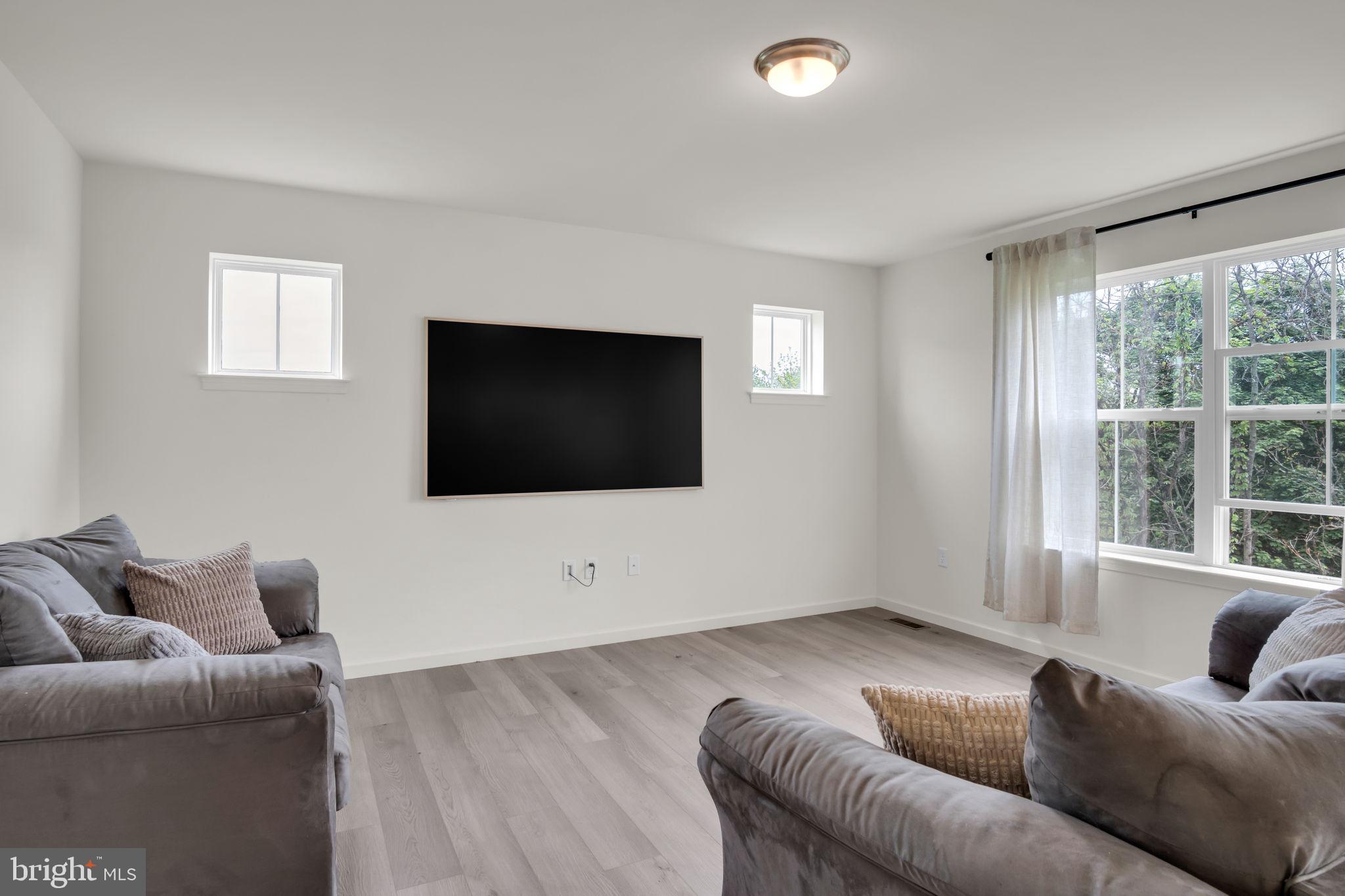 STONE MILL ESTATES - Residential