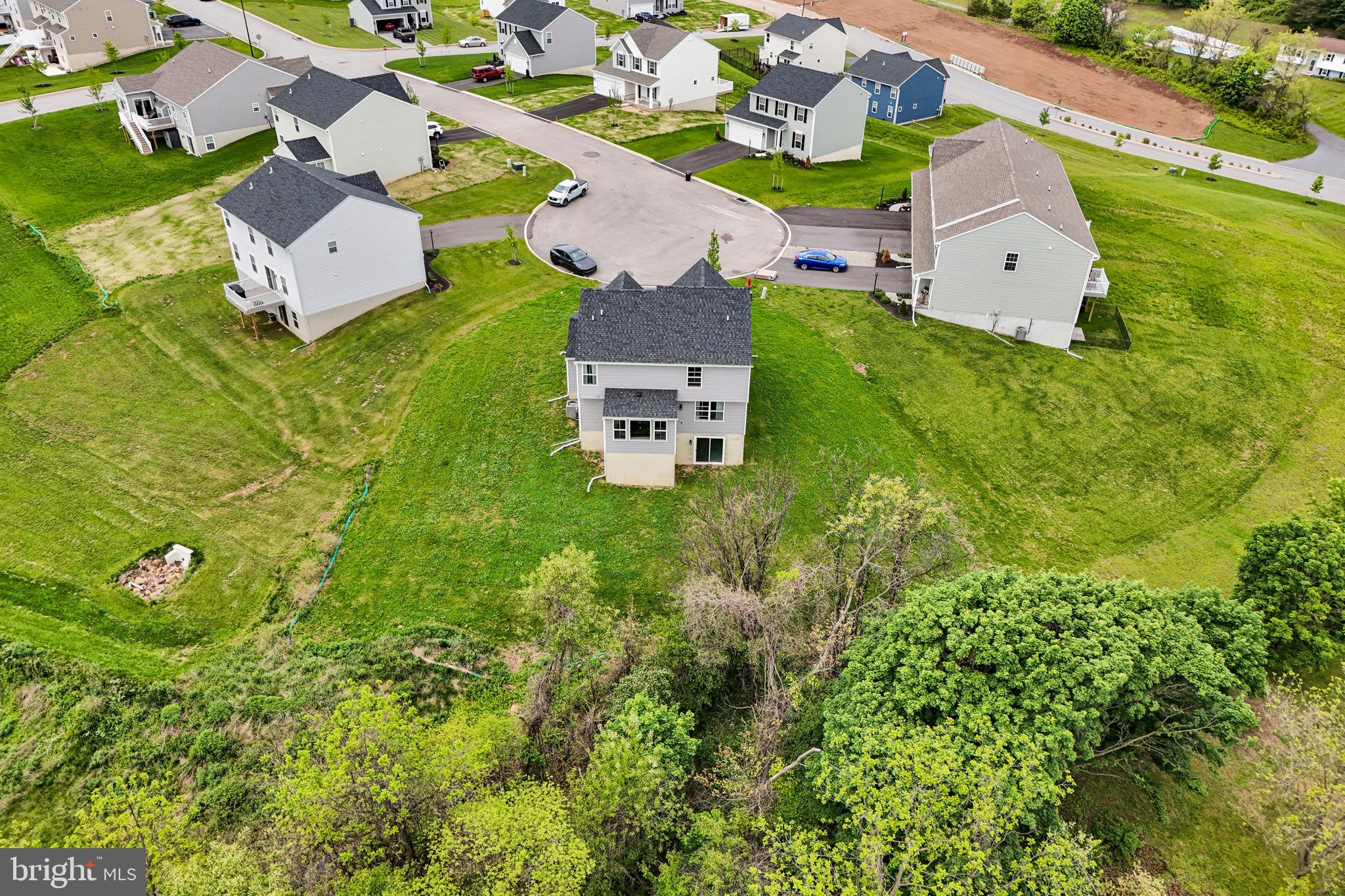 STONE MILL ESTATES - Residential