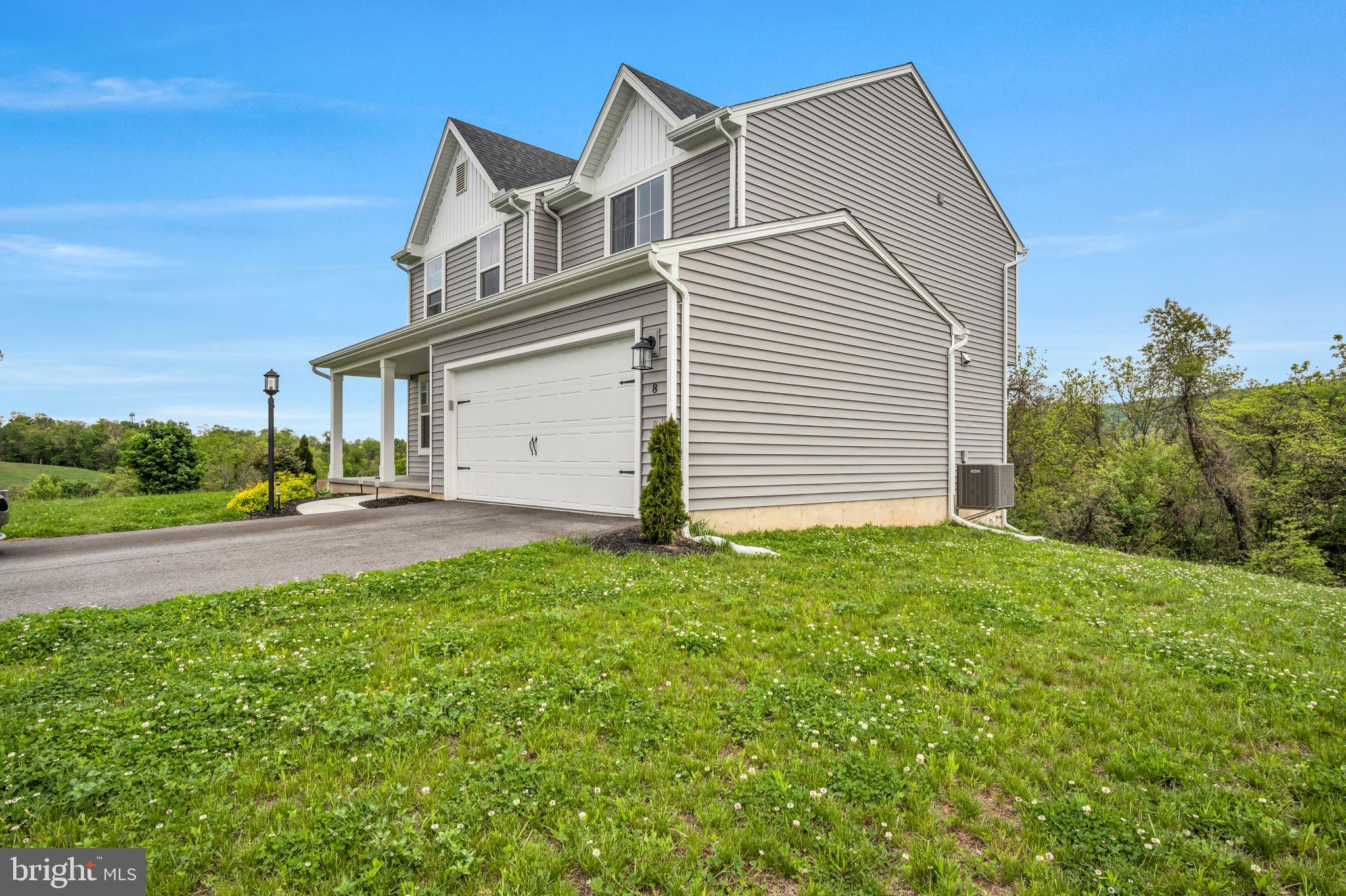 STONE MILL ESTATES - Residential