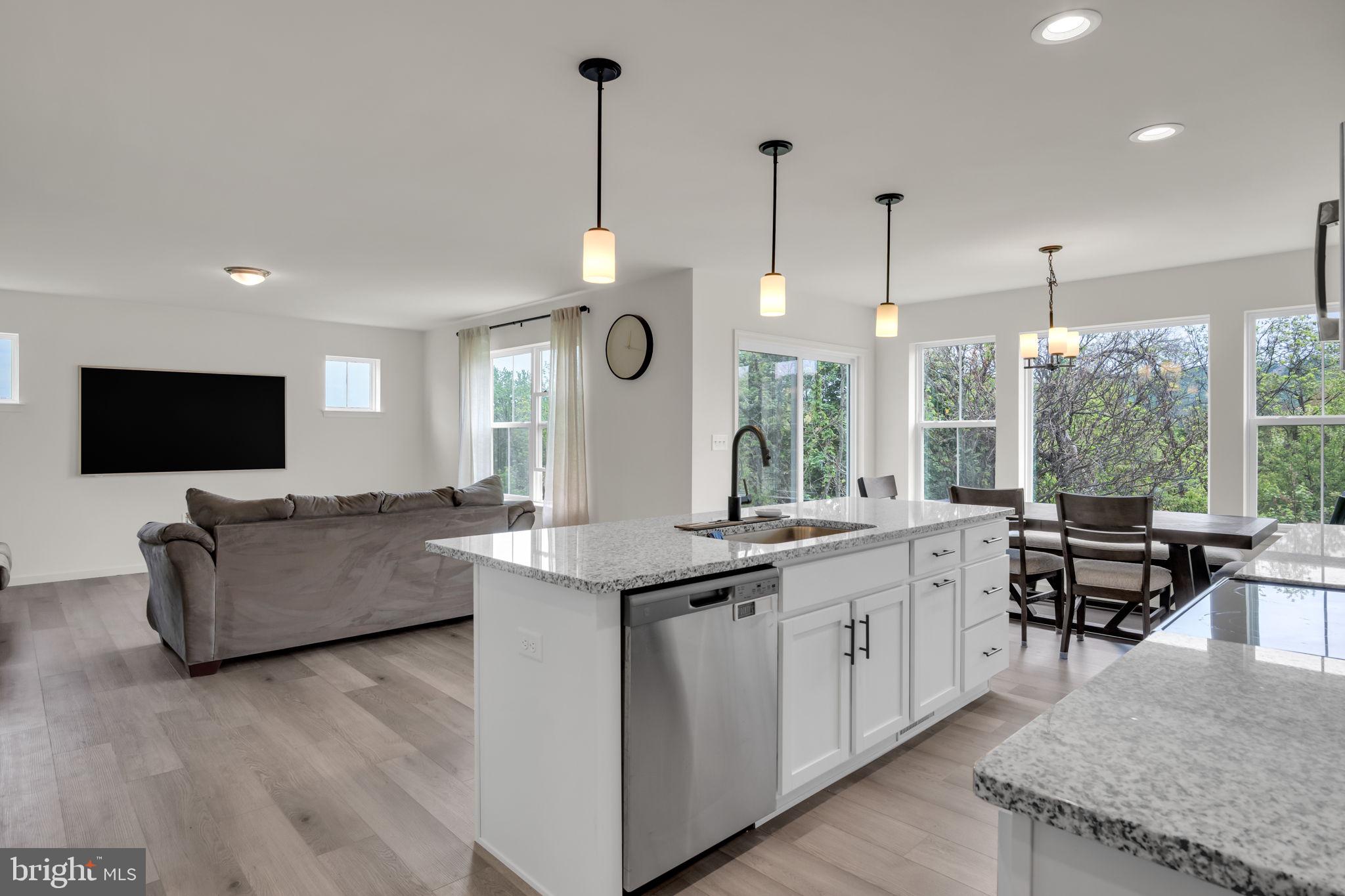 STONE MILL ESTATES - Residential