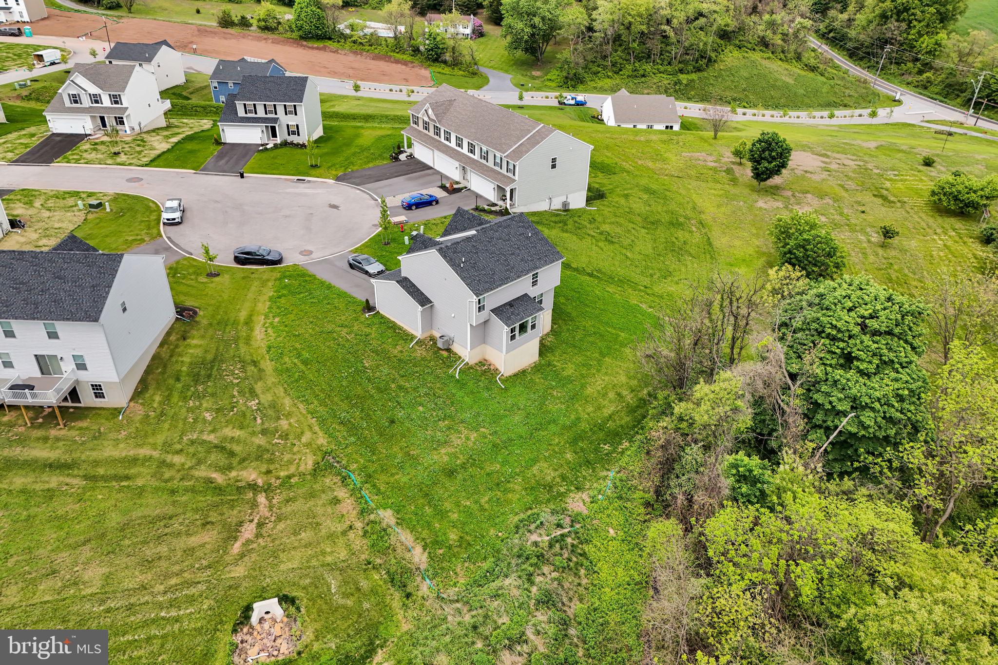 STONE MILL ESTATES - Residential